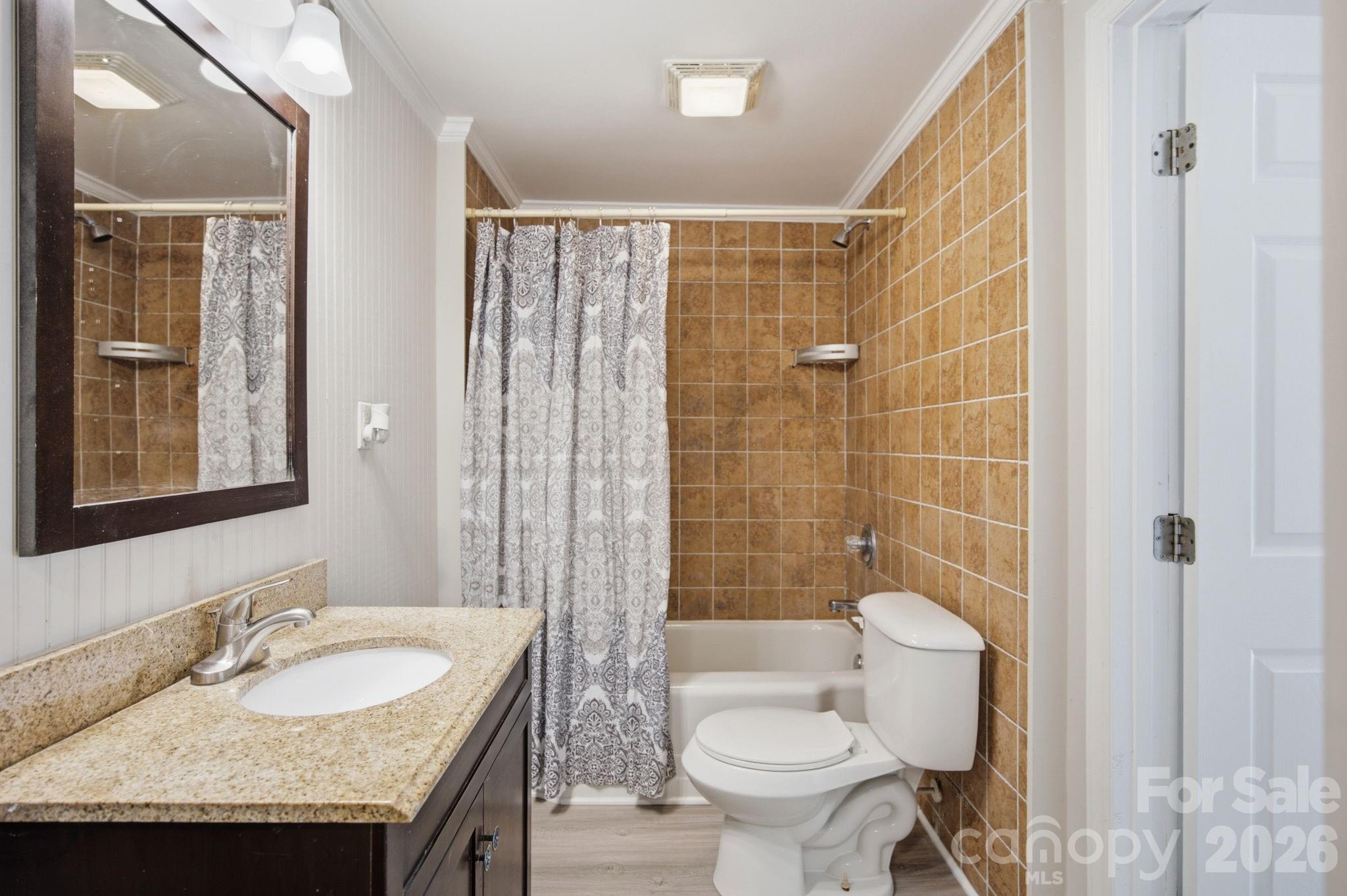 315 S Rose Avenue Property Photo 21