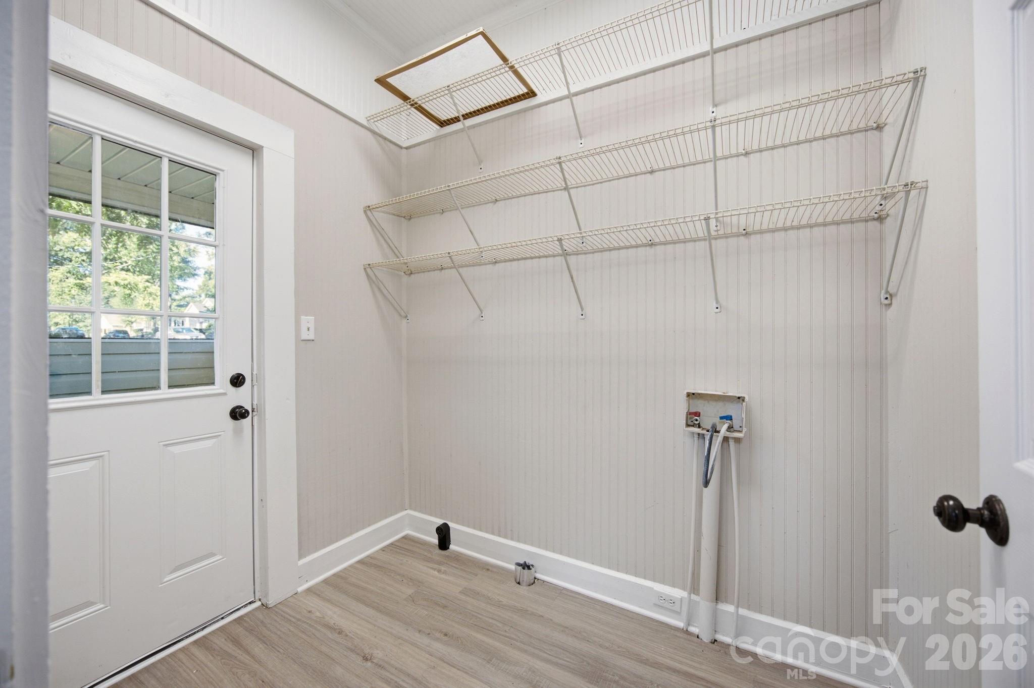 315 S Rose Avenue Property Photo 23