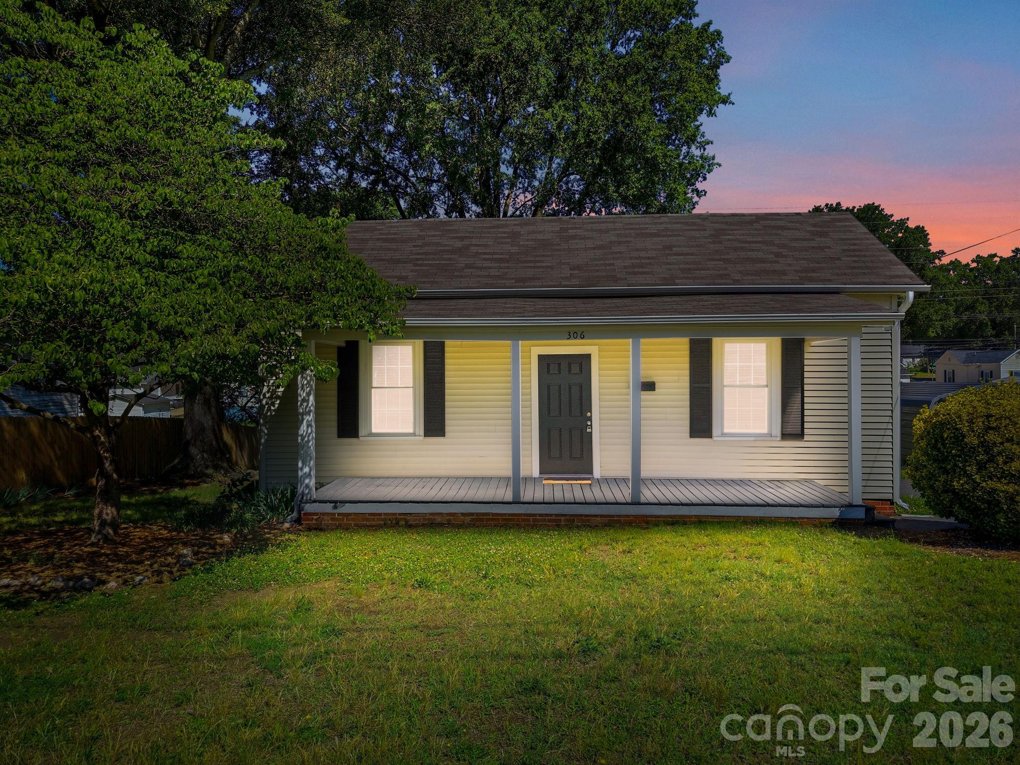 306 York Avenue Property Photo 1