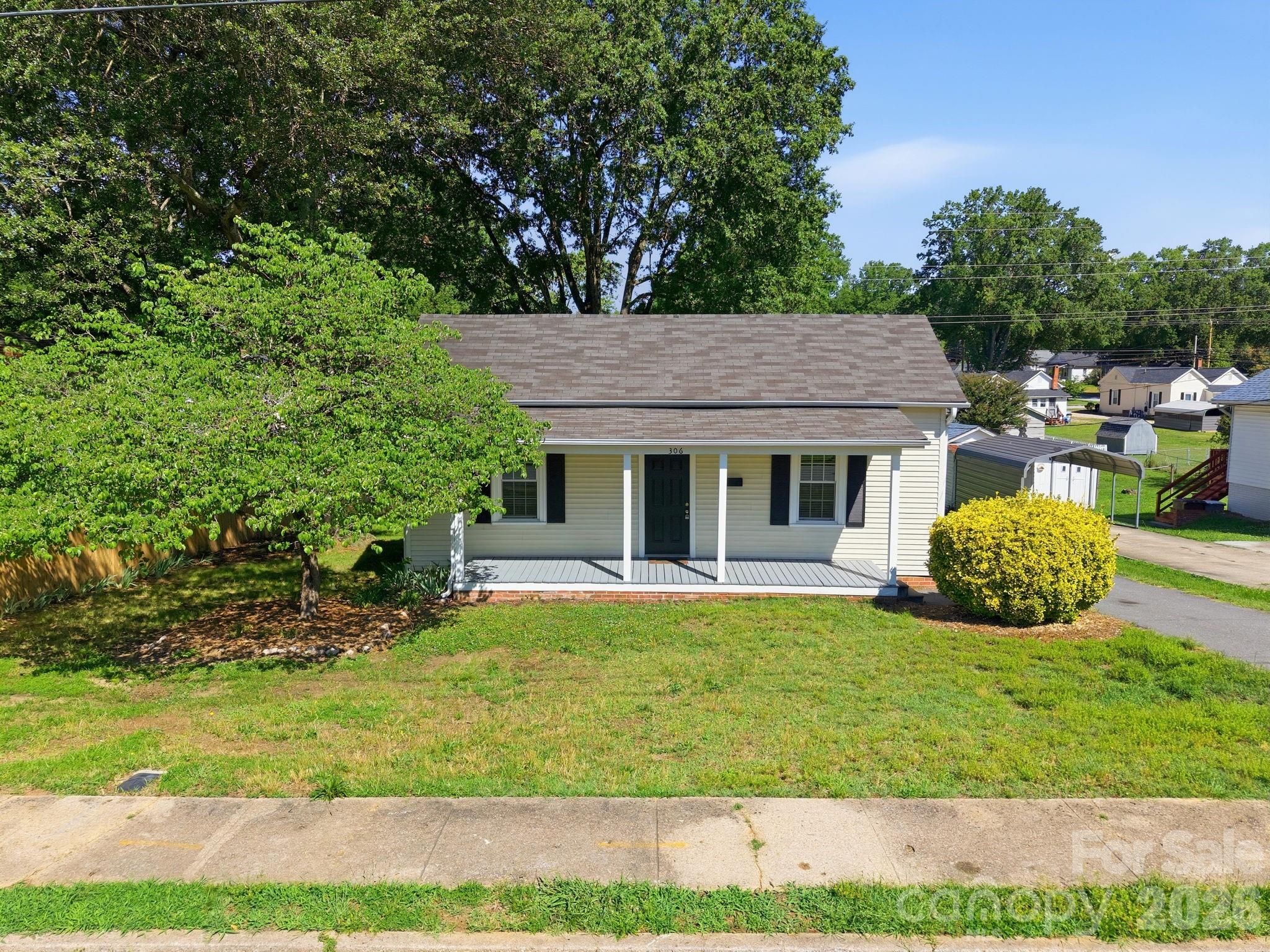 306 York Avenue Property Photo 2