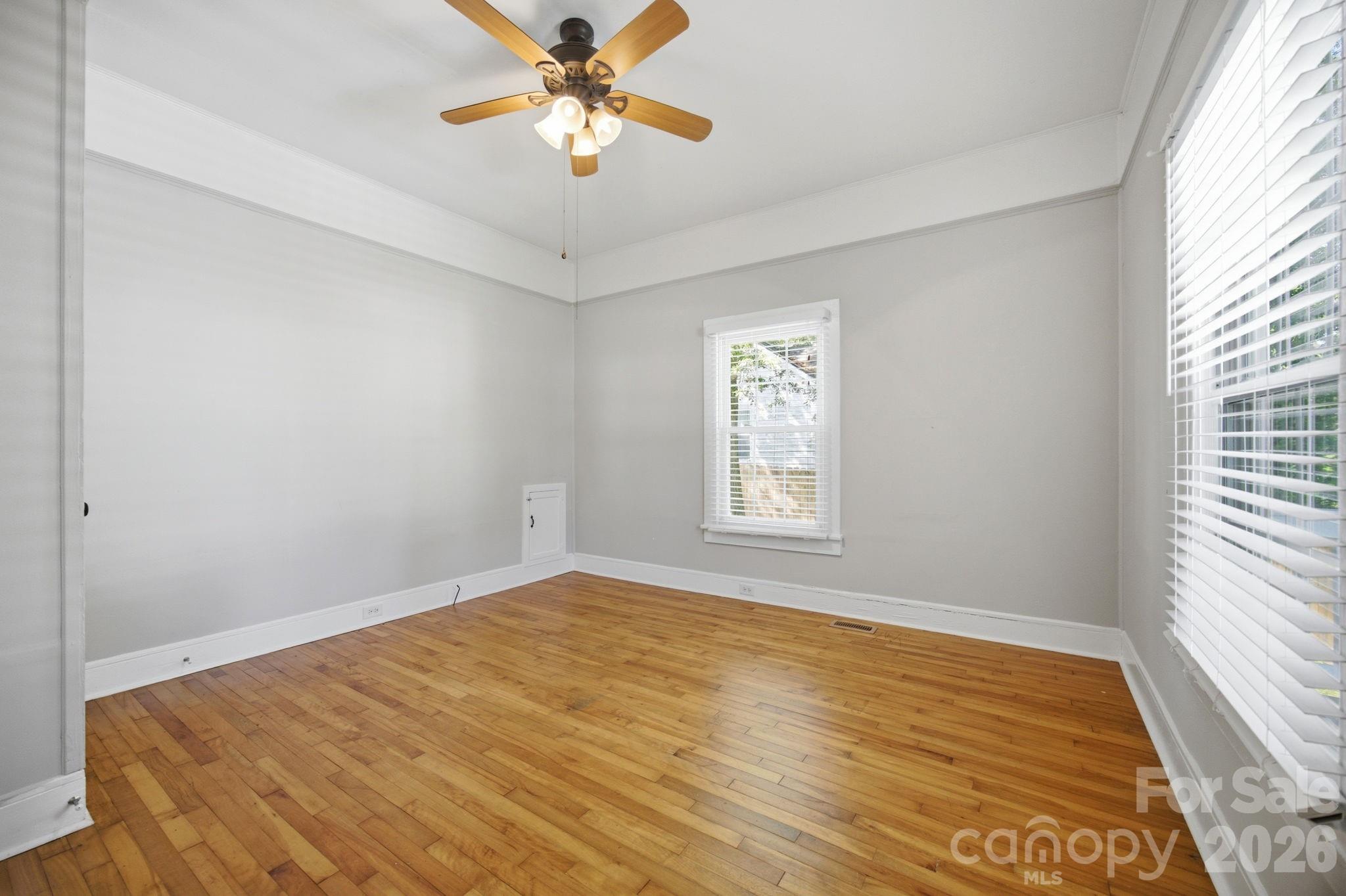 306 York Avenue Property Photo 17