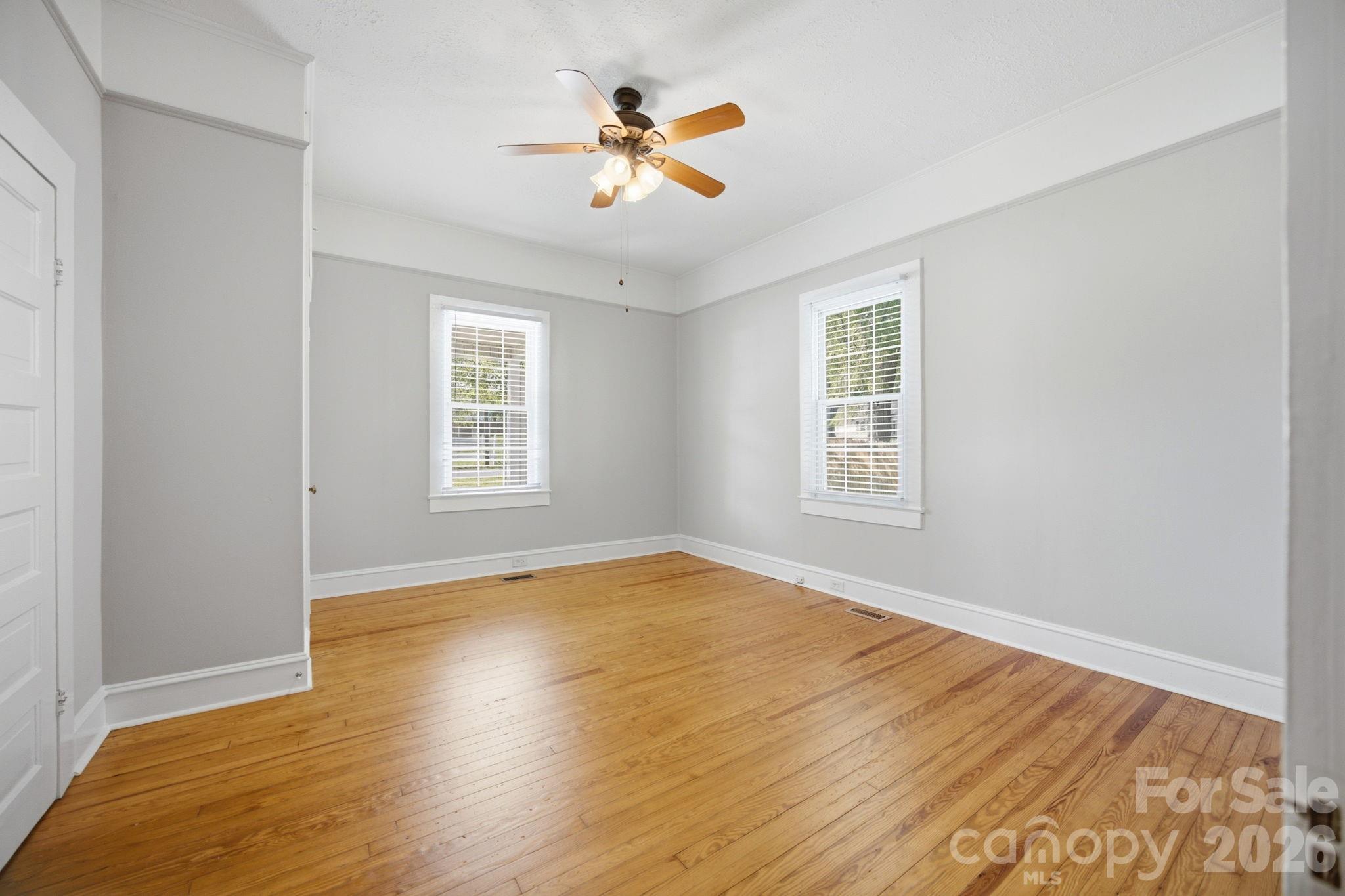 306 York Avenue Property Photo 21