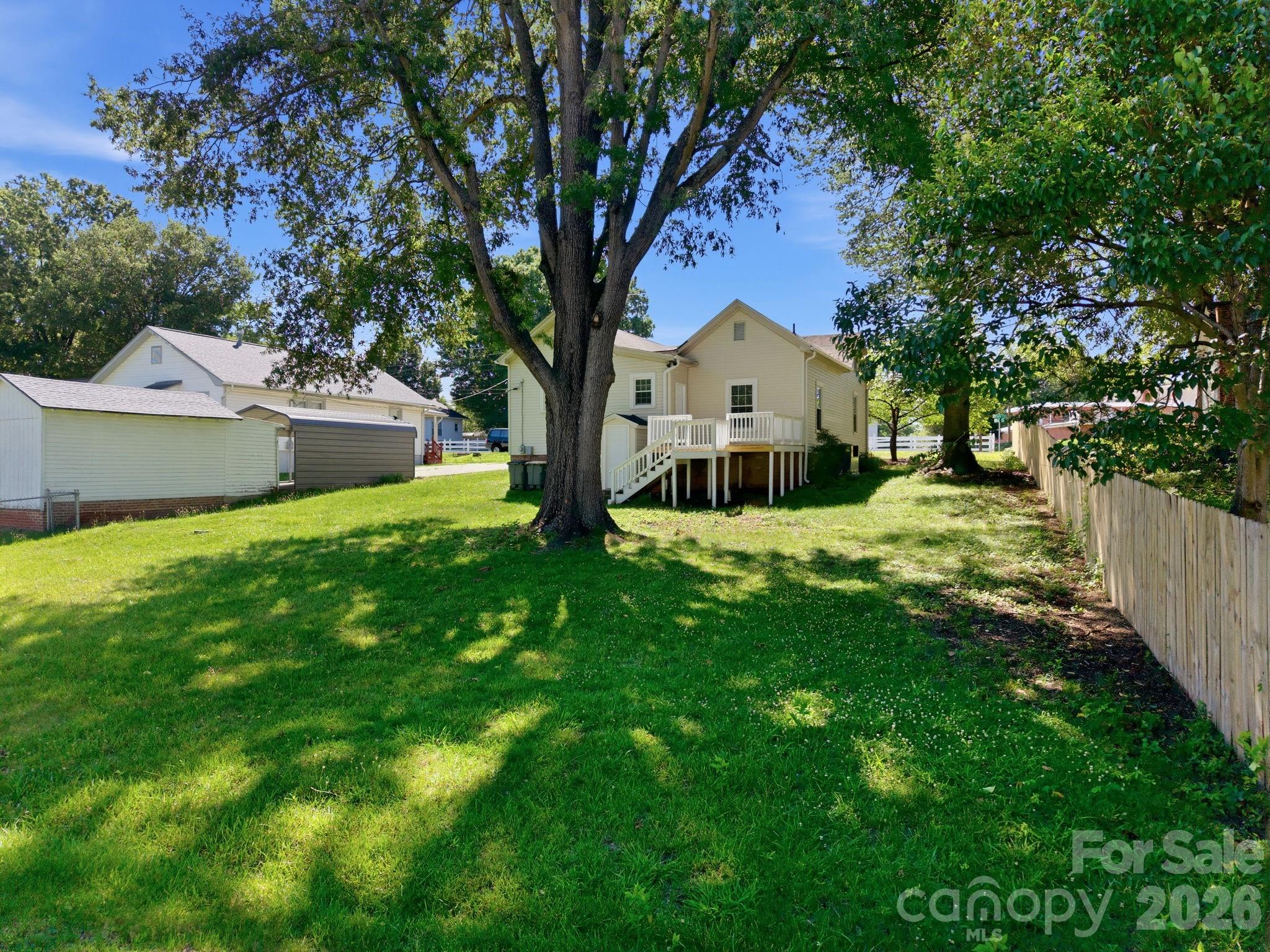 306 York Avenue Property Photo 27