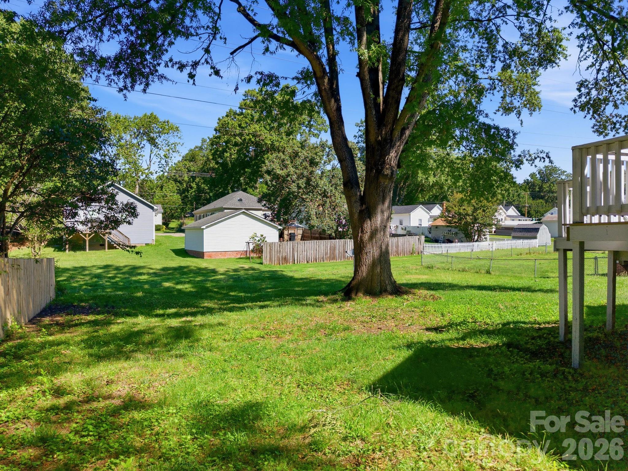 306 York Avenue Property Photo 28