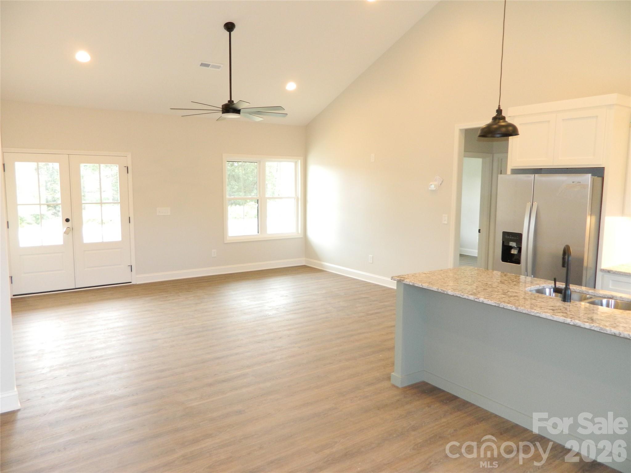 5096 Bloomfield Estates Property Photo 5