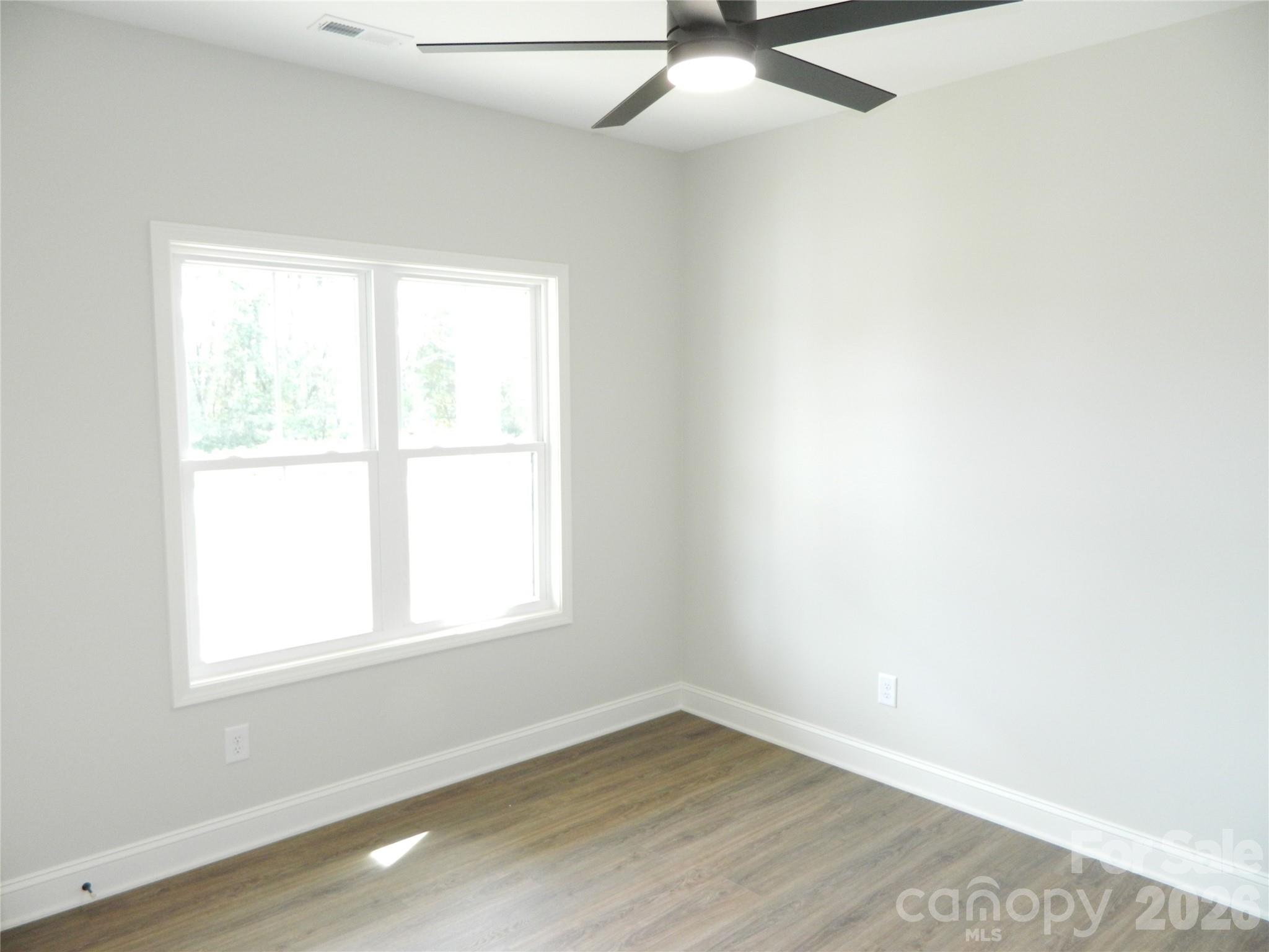 5096 Bloomfield Estates Property Photo 10