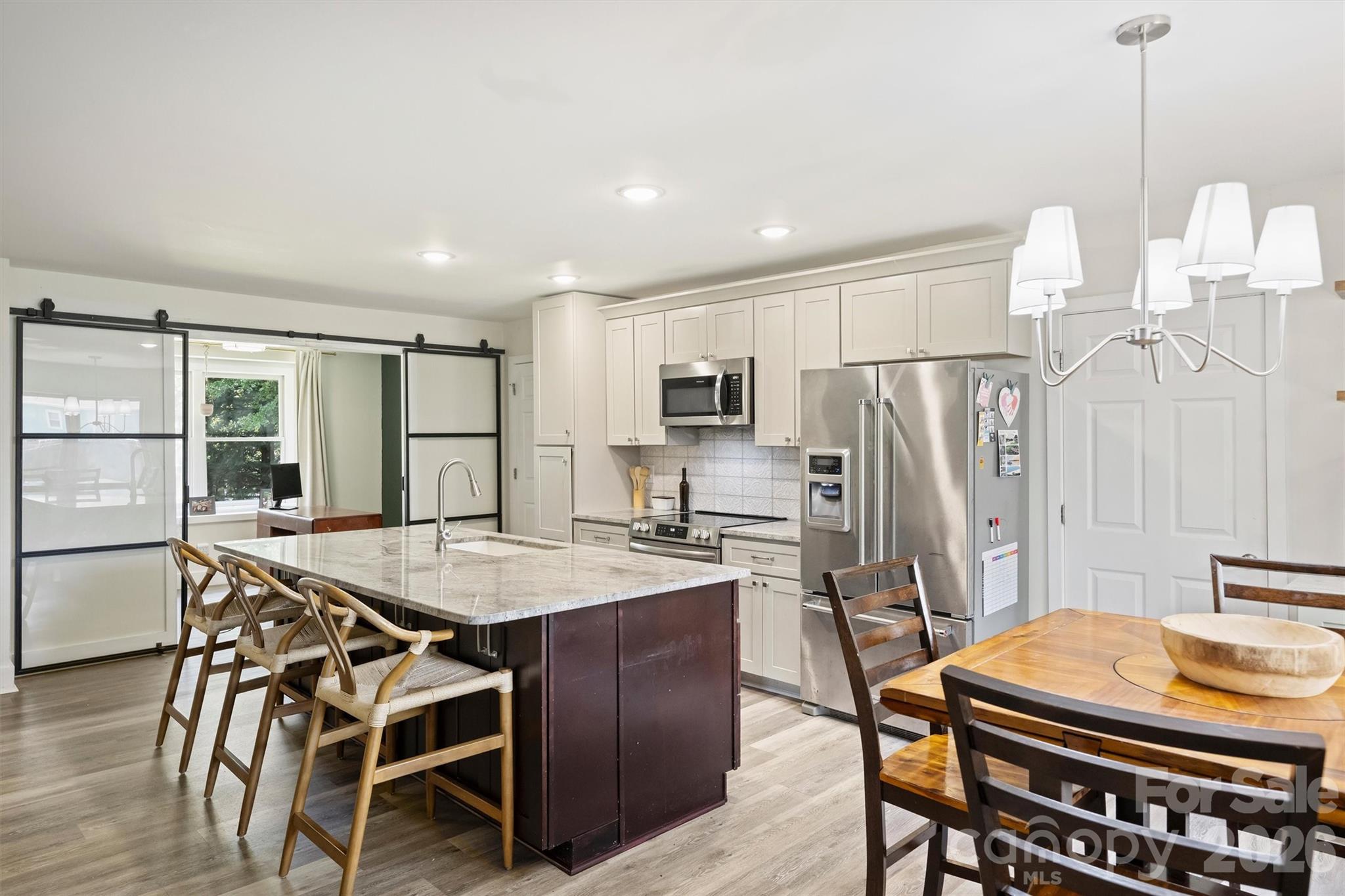 1621 Brook Drive Property Photo 16