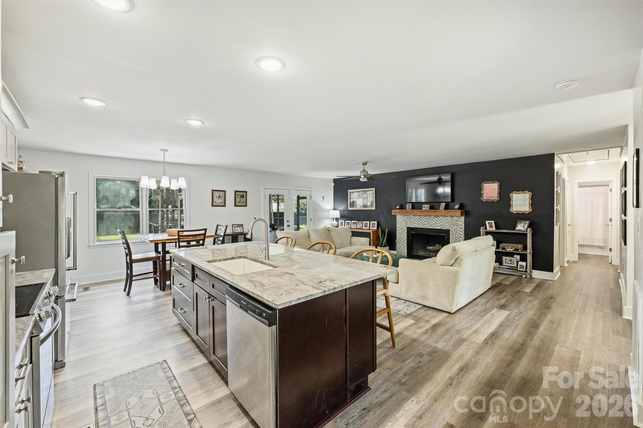 1621 Brook Drive Property Photo 22
