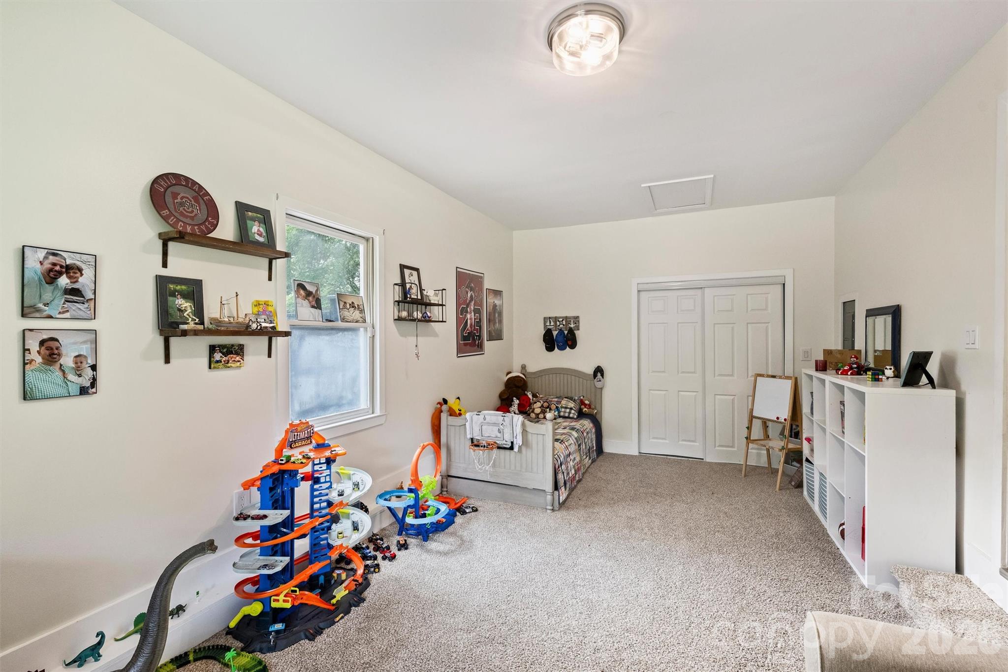 1621 Brook Drive Property Photo 28
