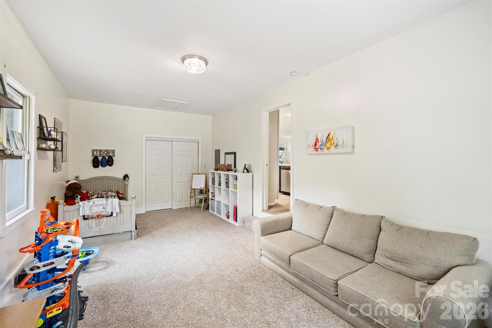 1621 Brook Drive Property Photo 29