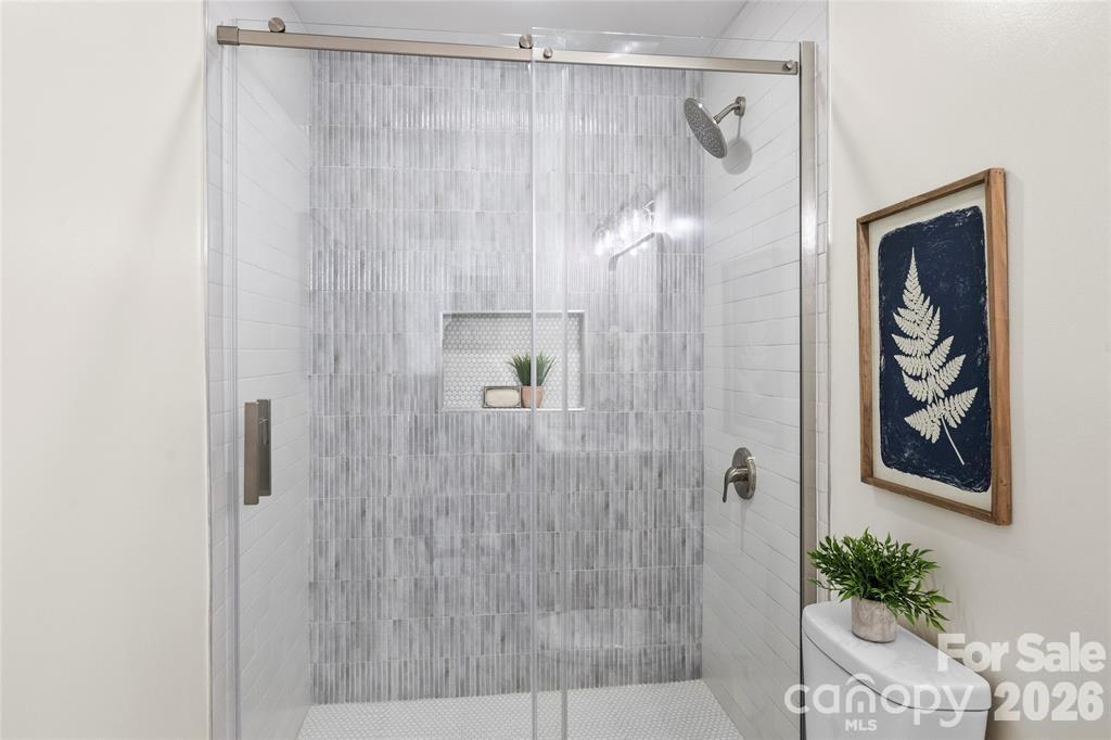1621 Brook Drive Property Photo 31