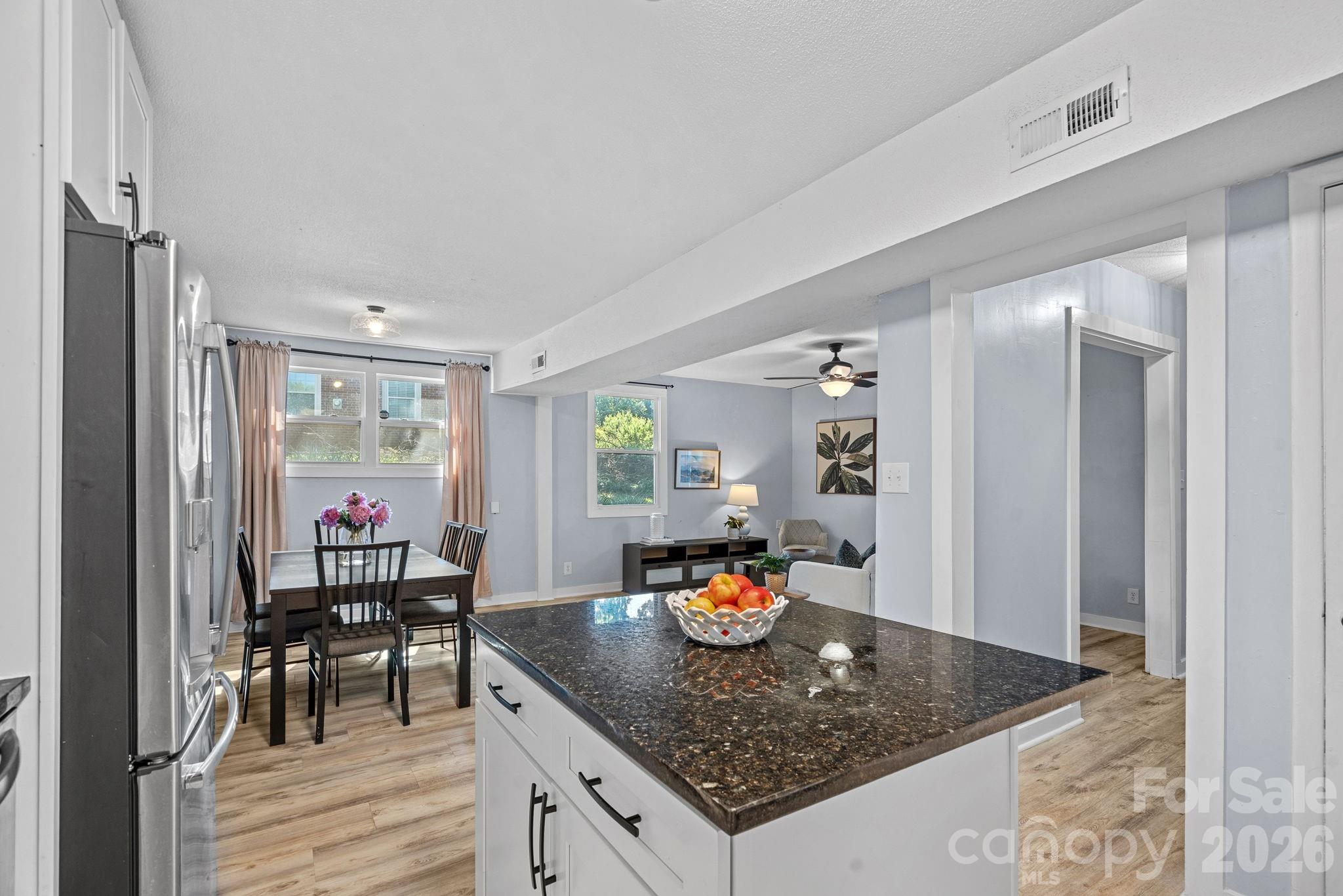 5662 Coulee Place Property Photo 8