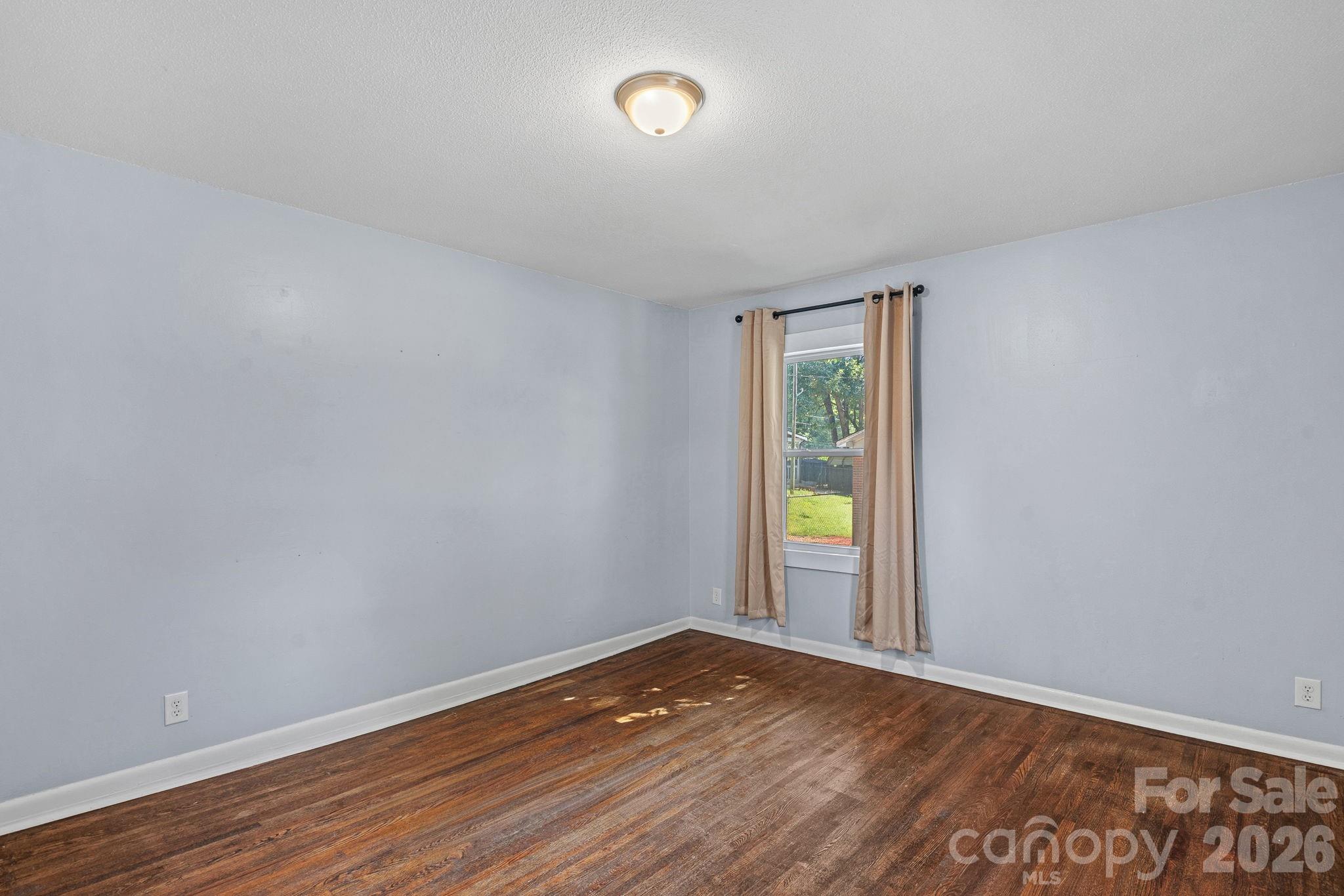 5662 Coulee Place Property Photo 13