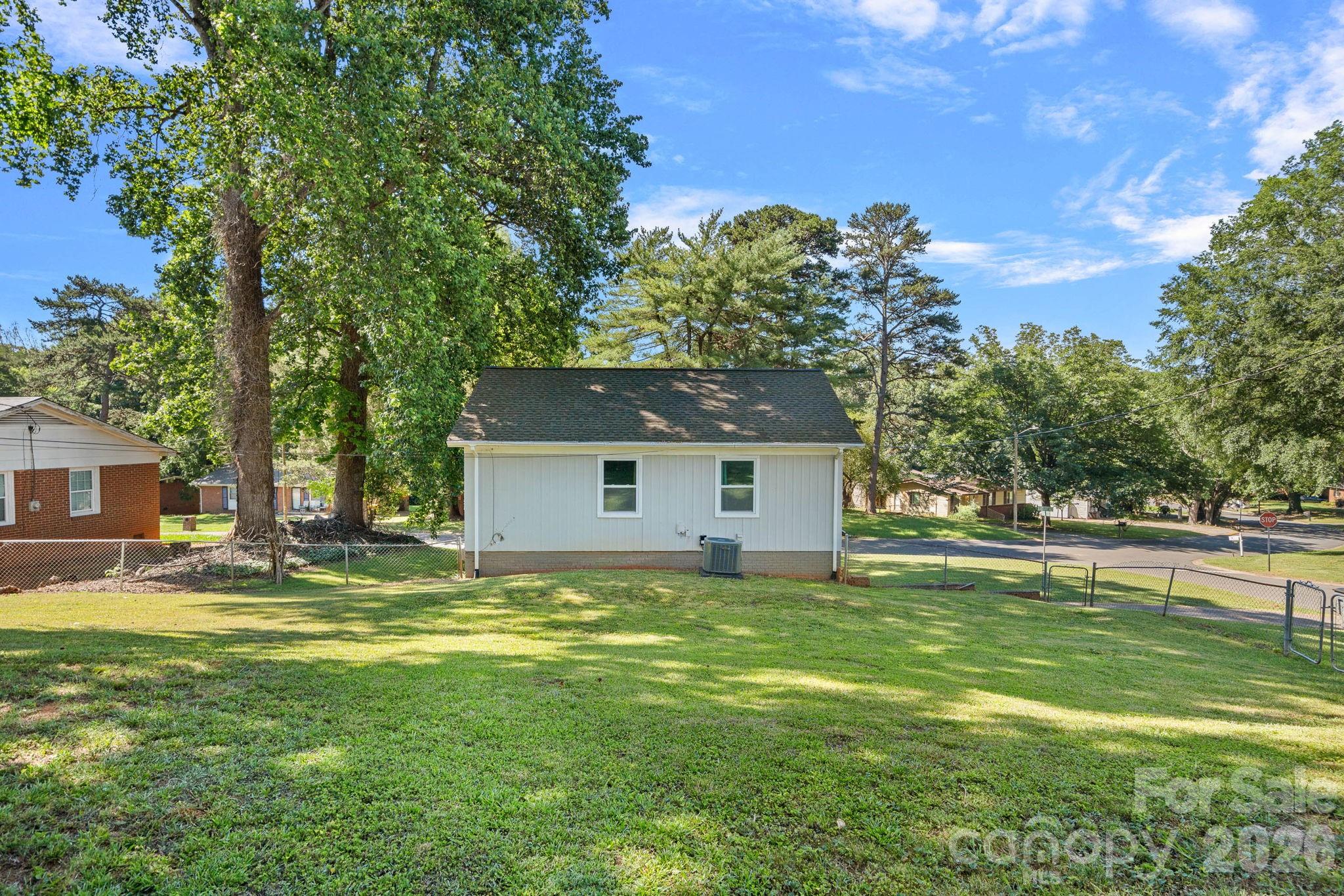 5662 Coulee Place Property Photo 18