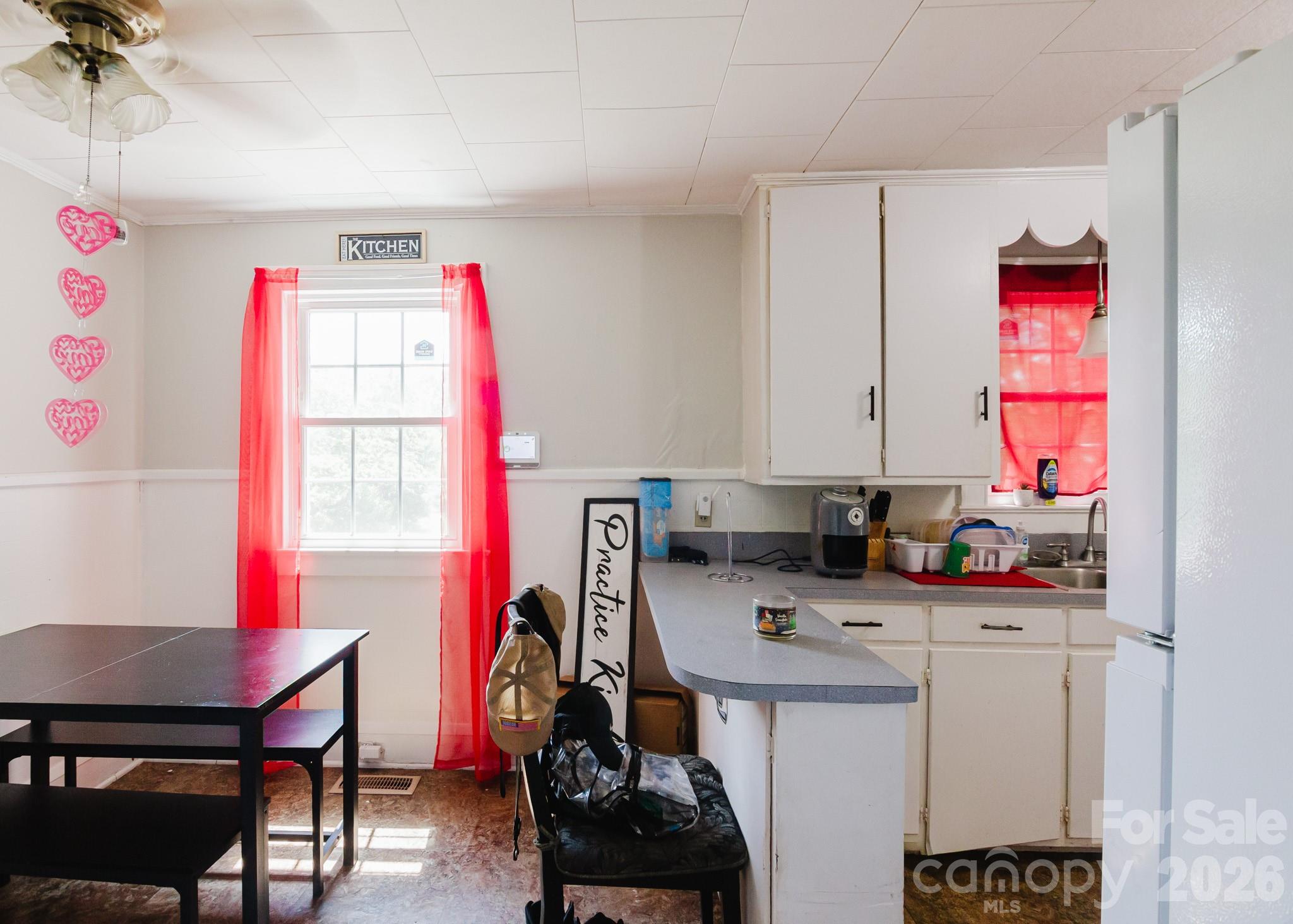 303 Myrtle Avenue Property Photo 7