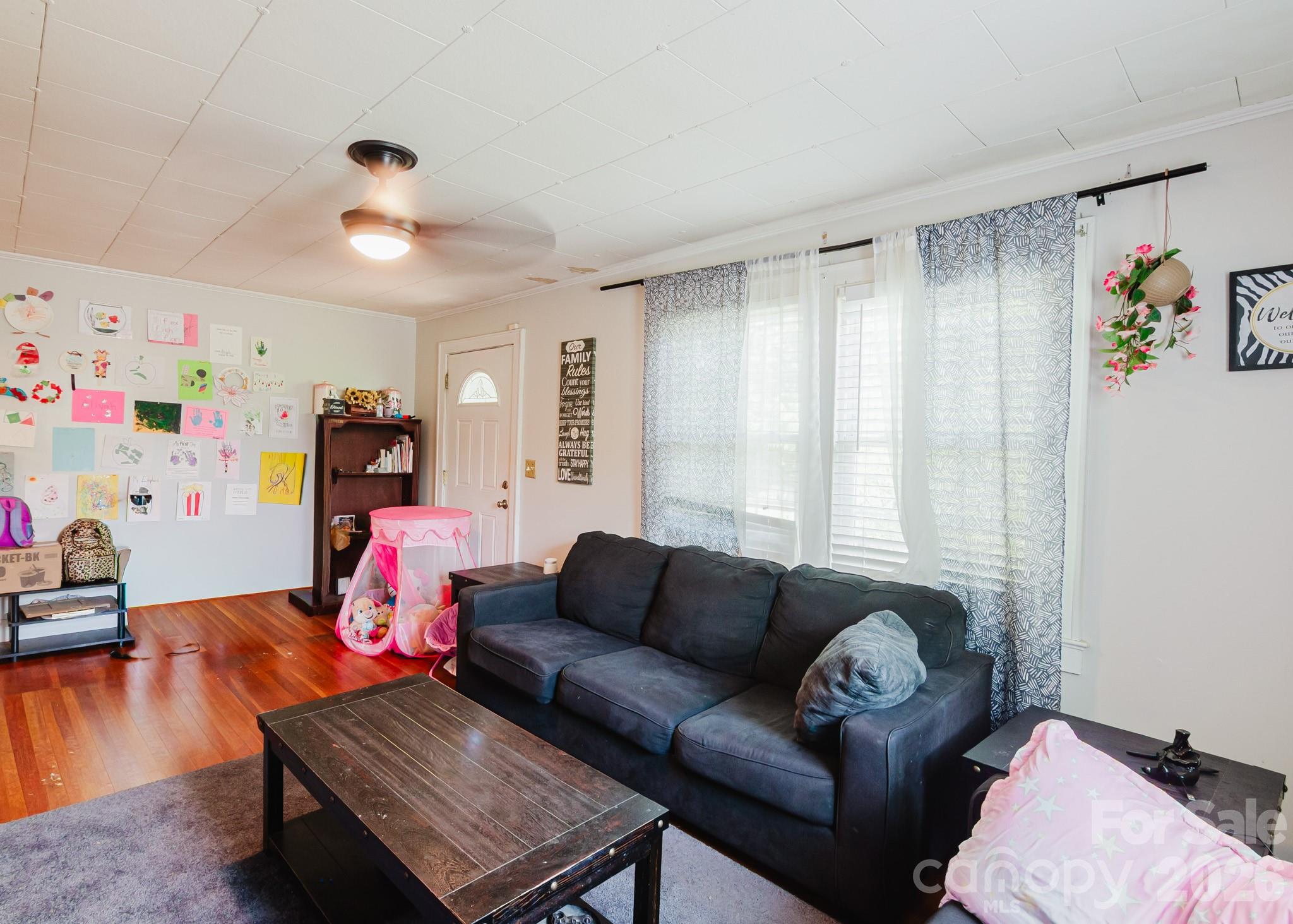 303 Myrtle Avenue Property Photo 11