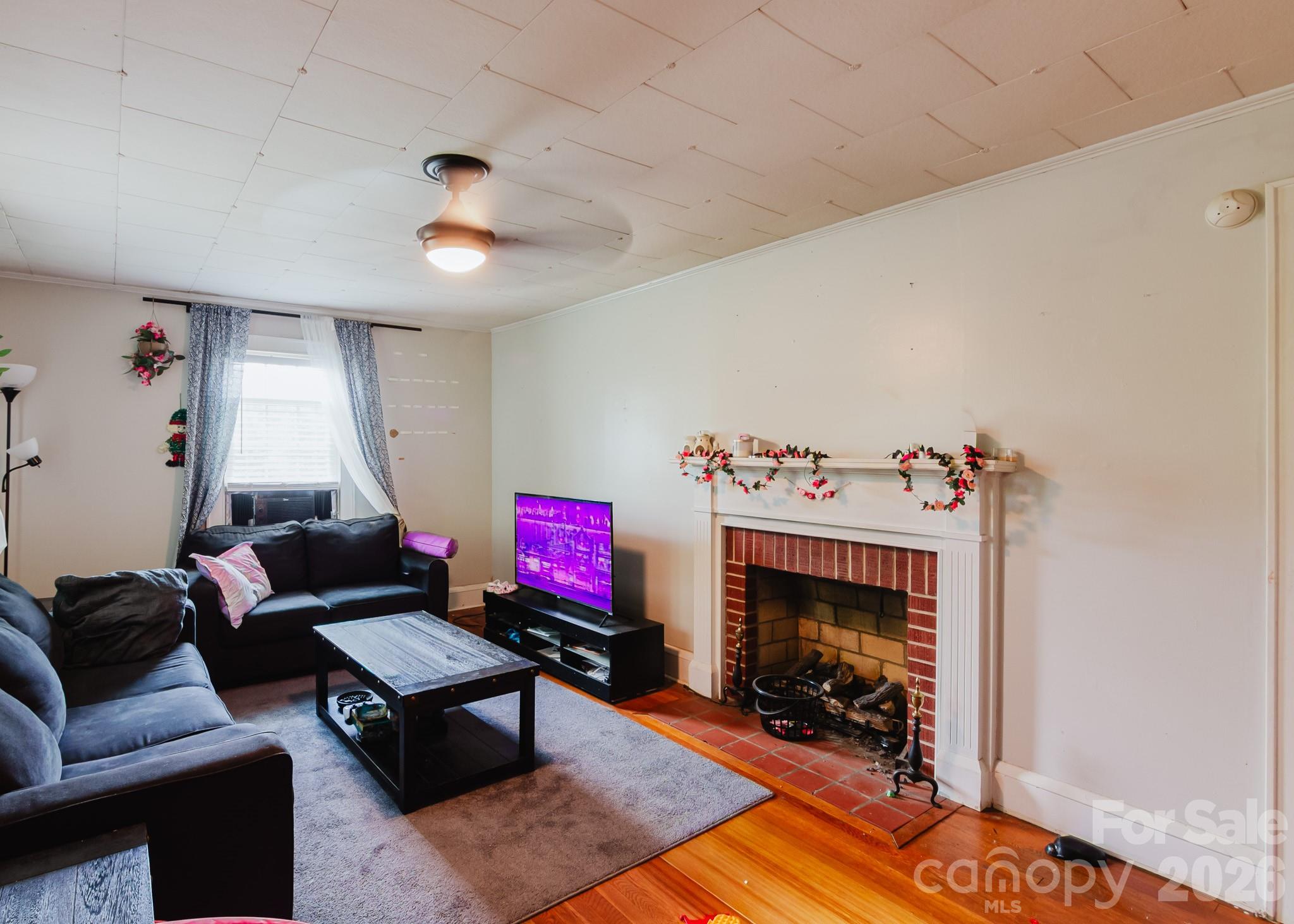 303 Myrtle Avenue Property Photo 13