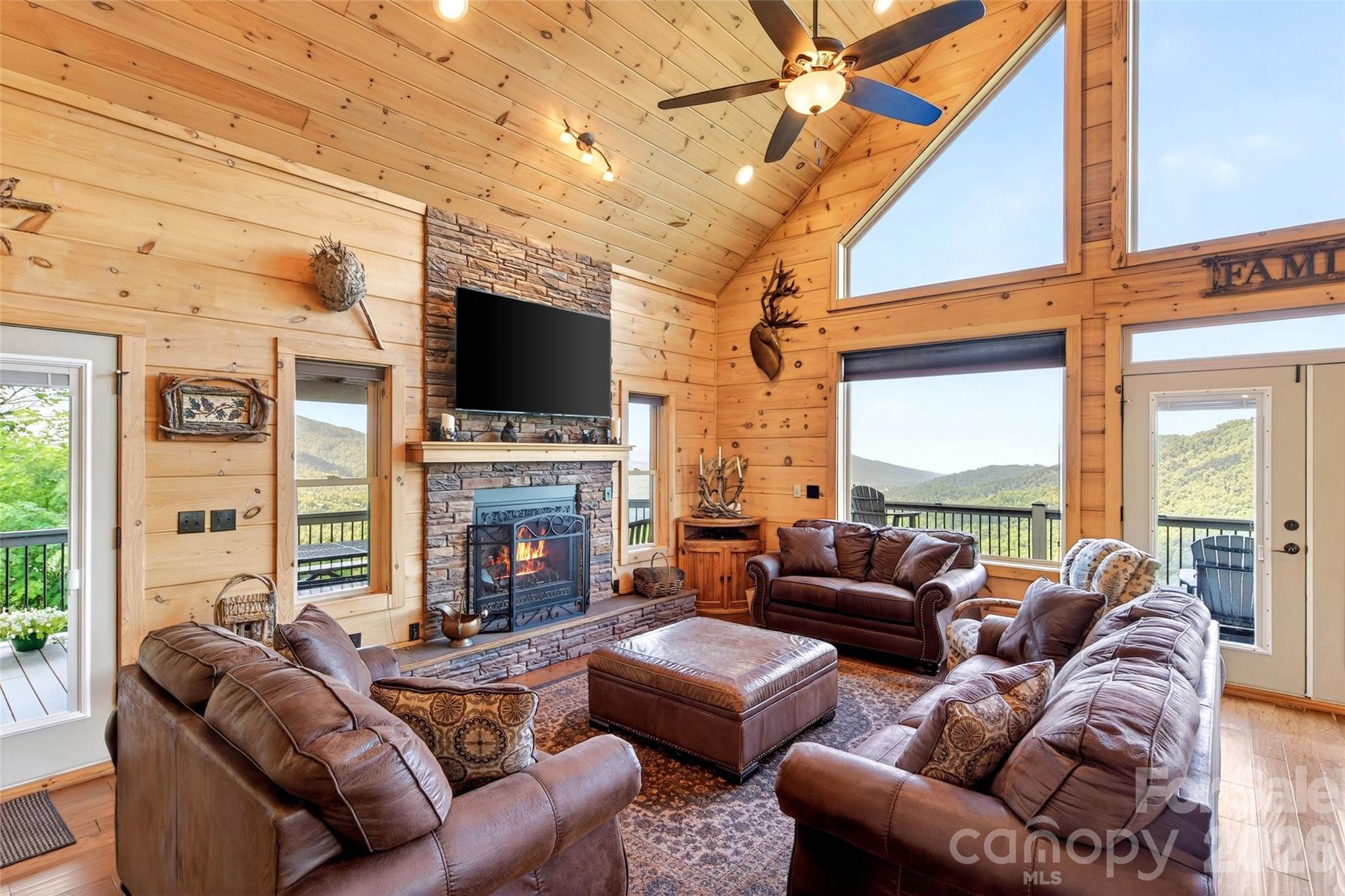 25 N Forest Drive Property Photo 8
