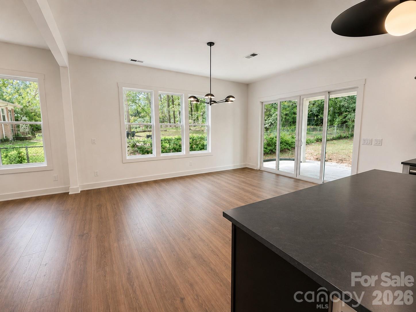 2621 Springway Drive Property Photo 6