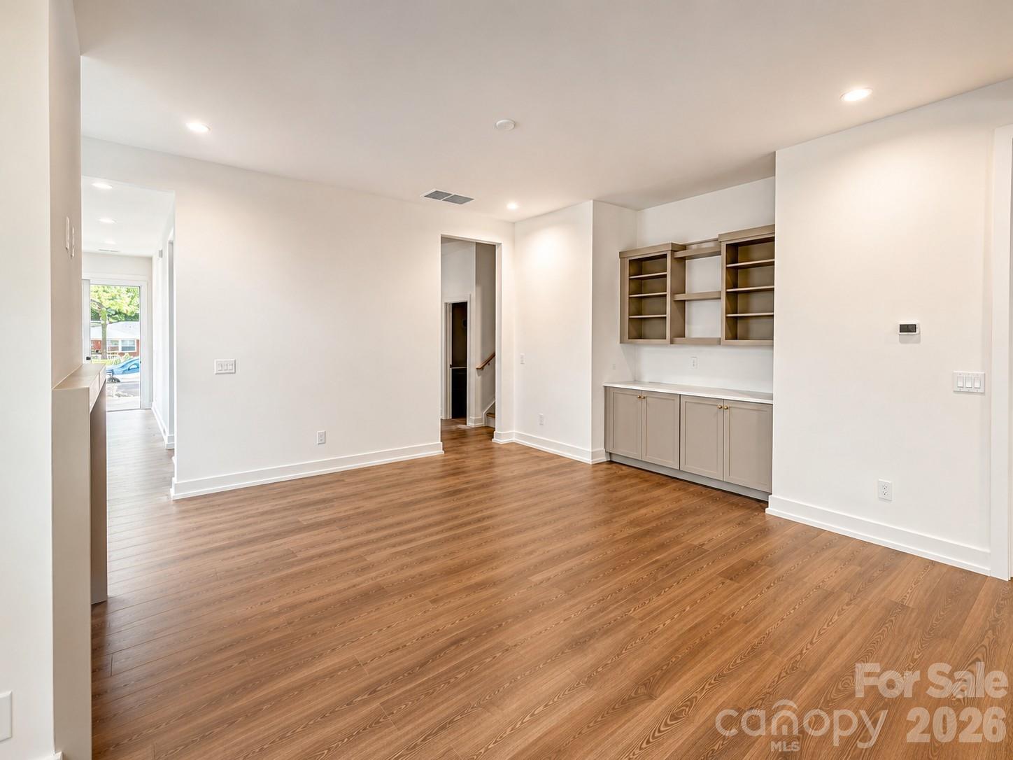 2621 Springway Drive Property Photo 17