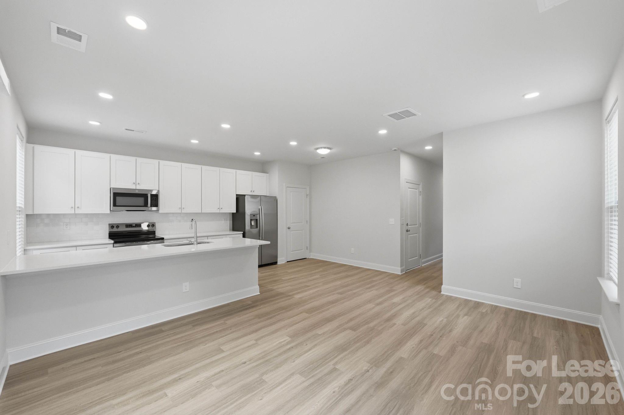 645 Brookwood Street A Property Photo 6
