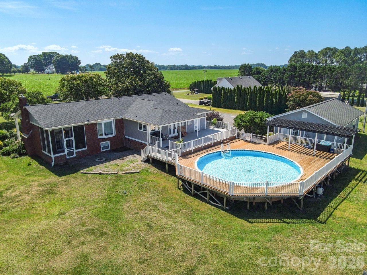 809 New Sterling Road Property Photo 1