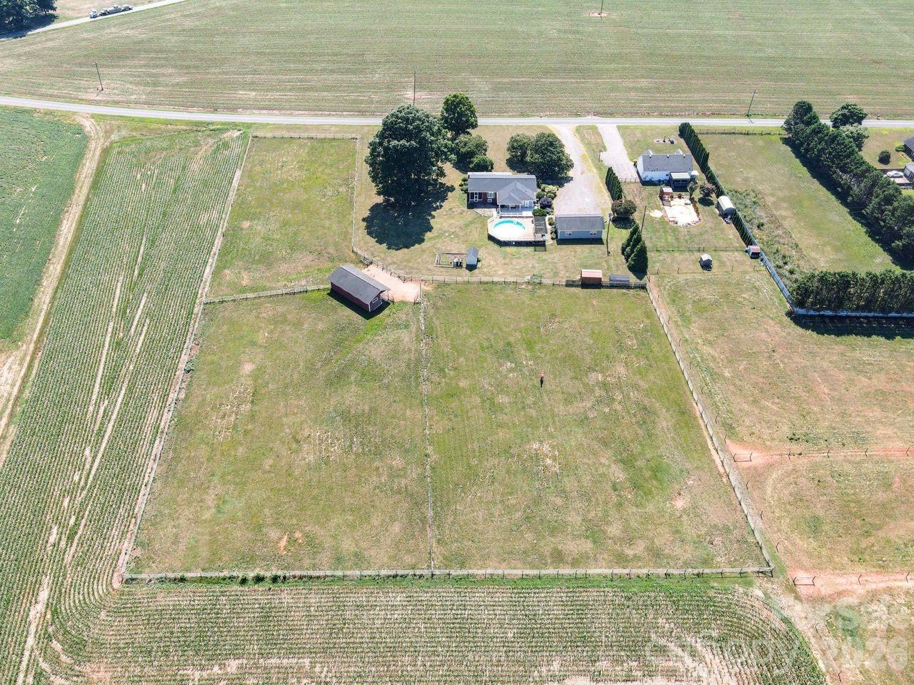809 New Sterling Road Property Photo 1