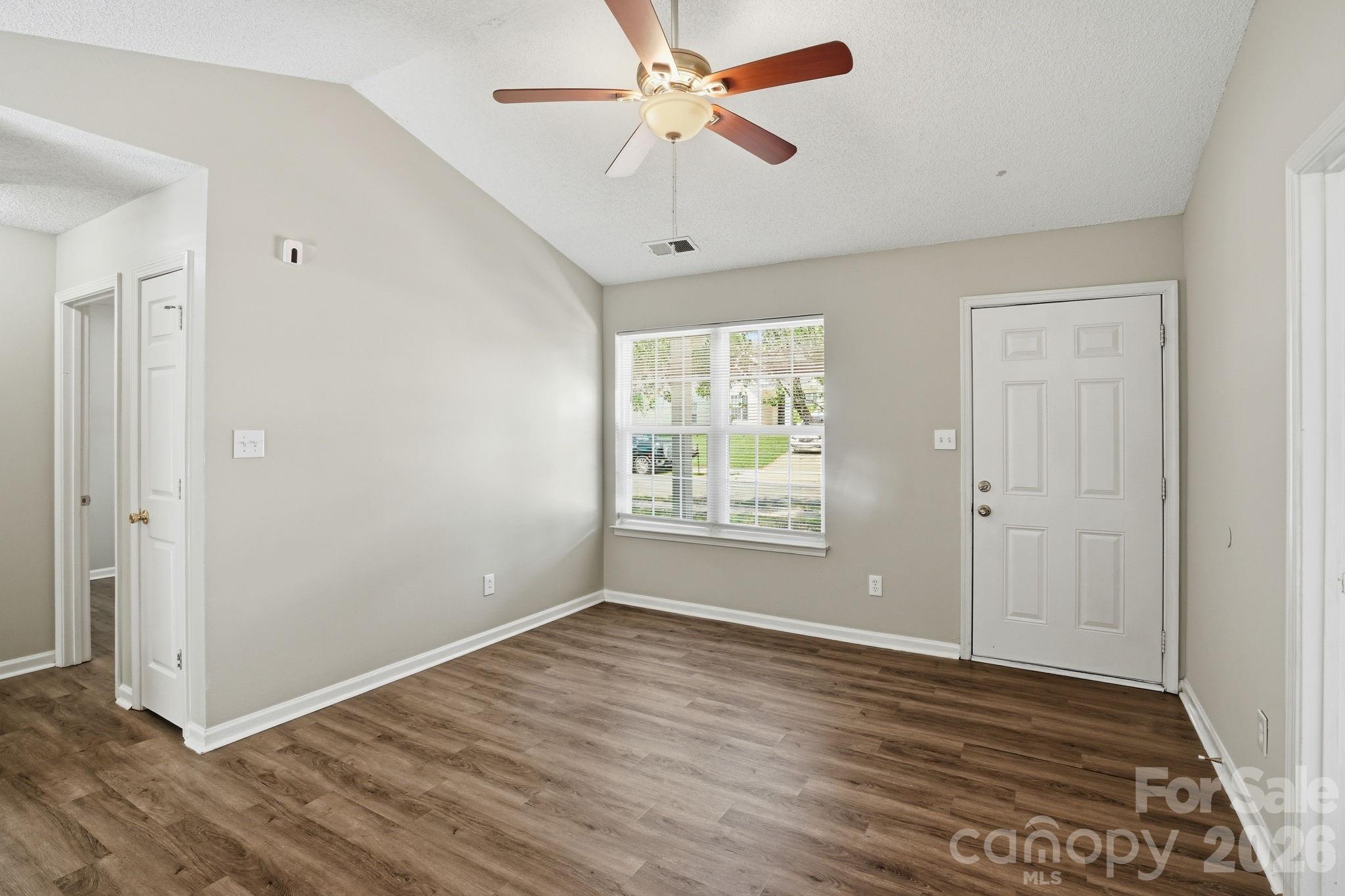2928 Westwinds Court Property Photo 4