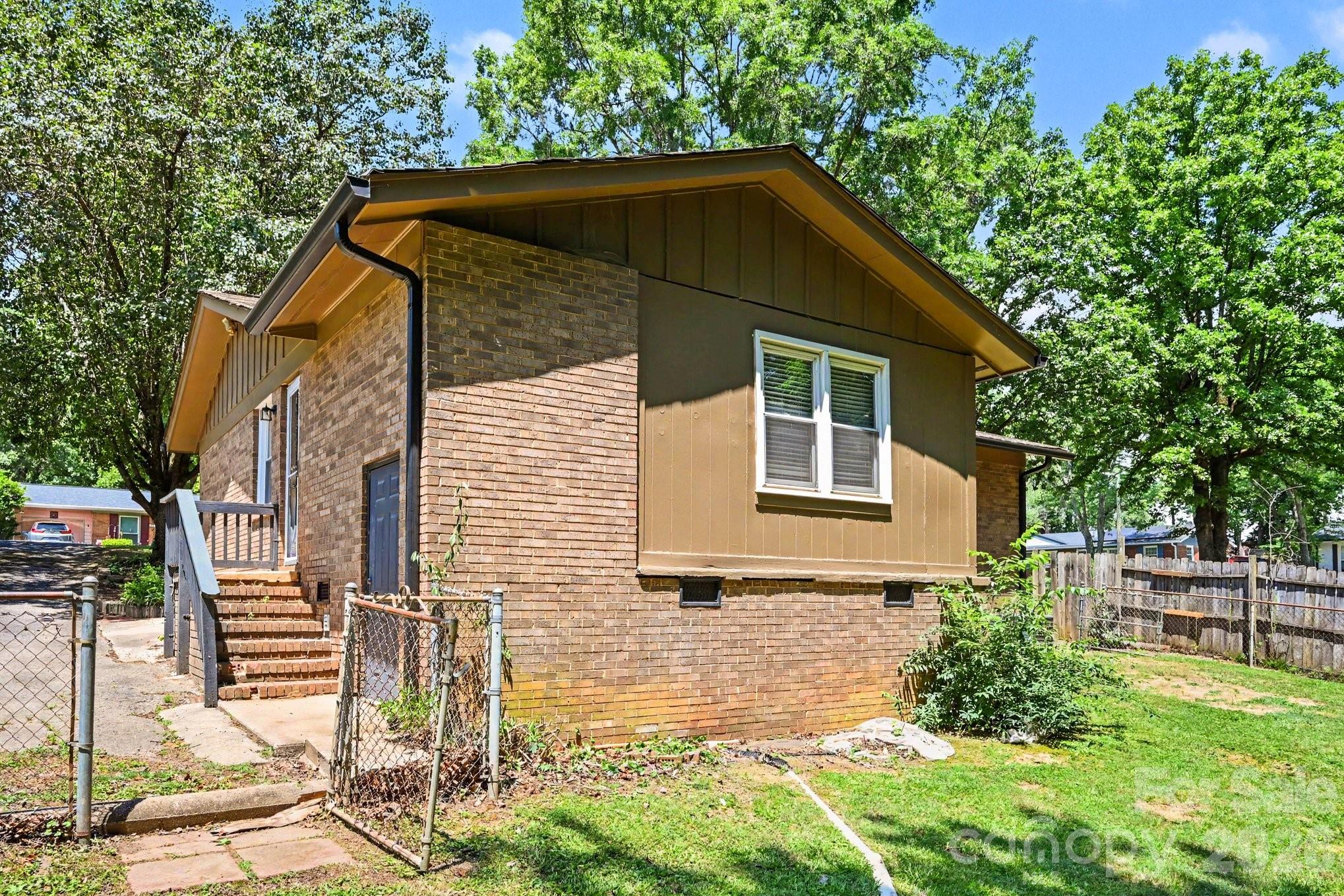 1126 Claremont Road Property Photo 16