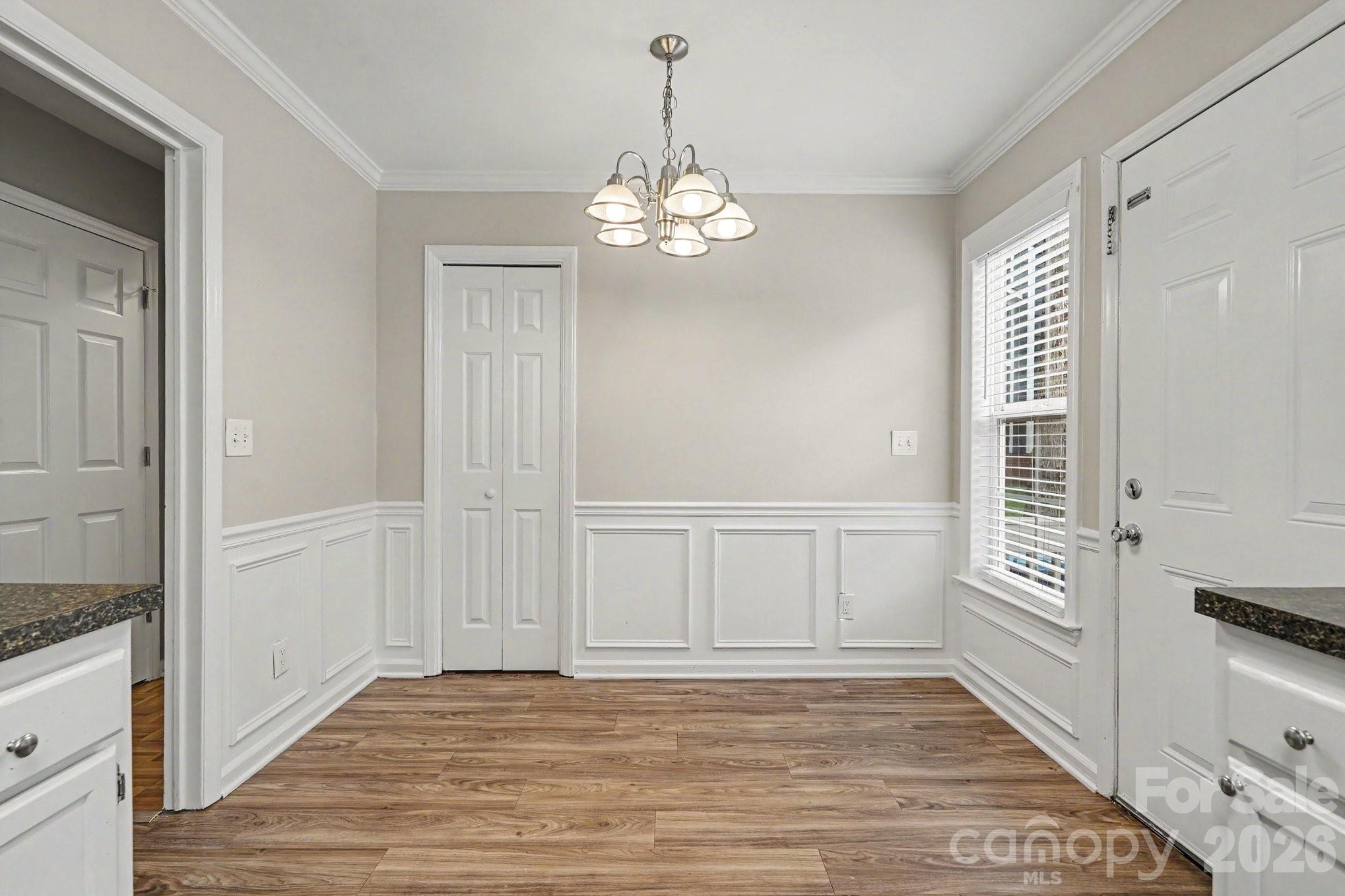 8904 Brown Oak Court Property Photo 2