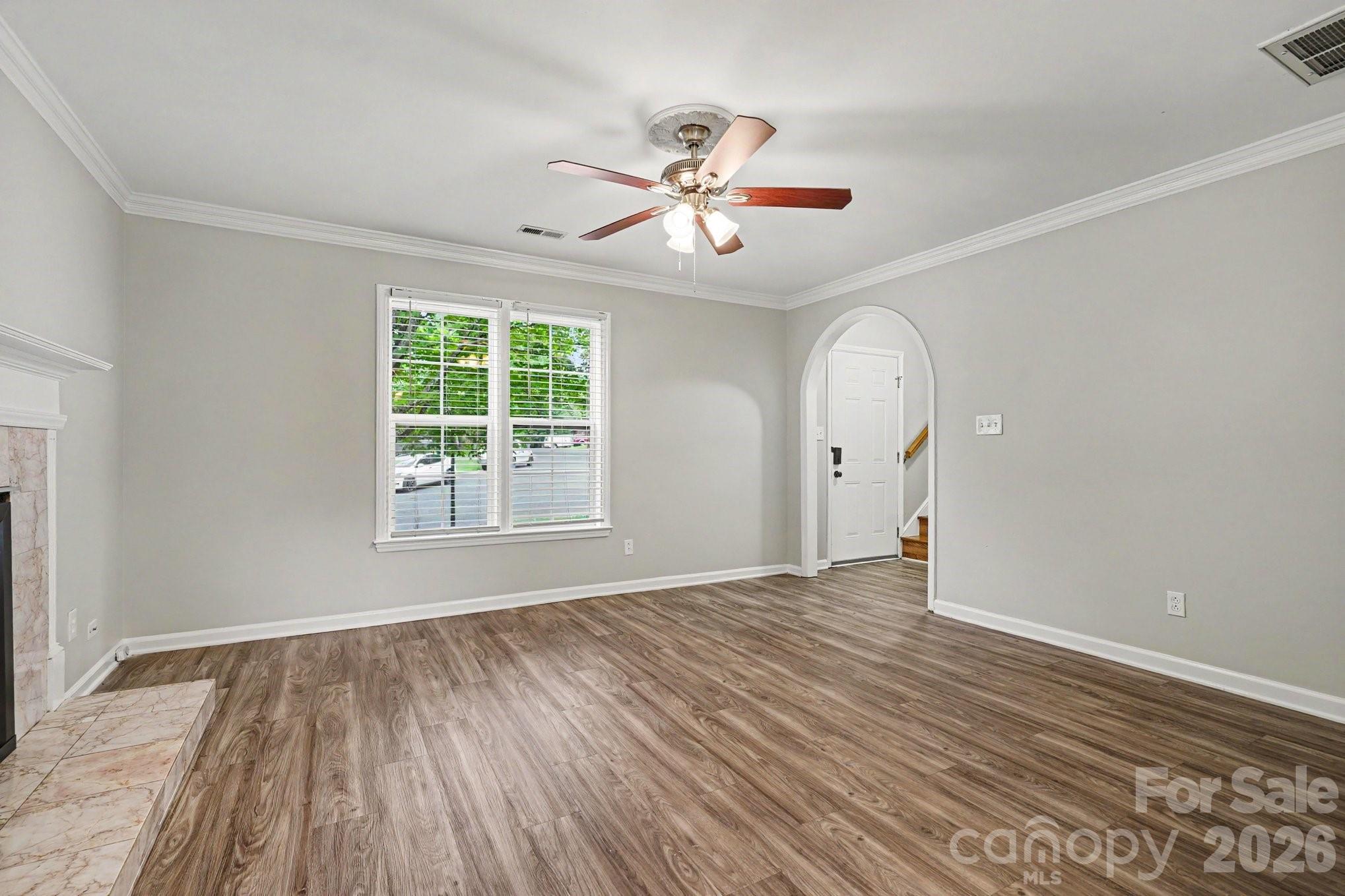 8904 Brown Oak Court Property Photo 7