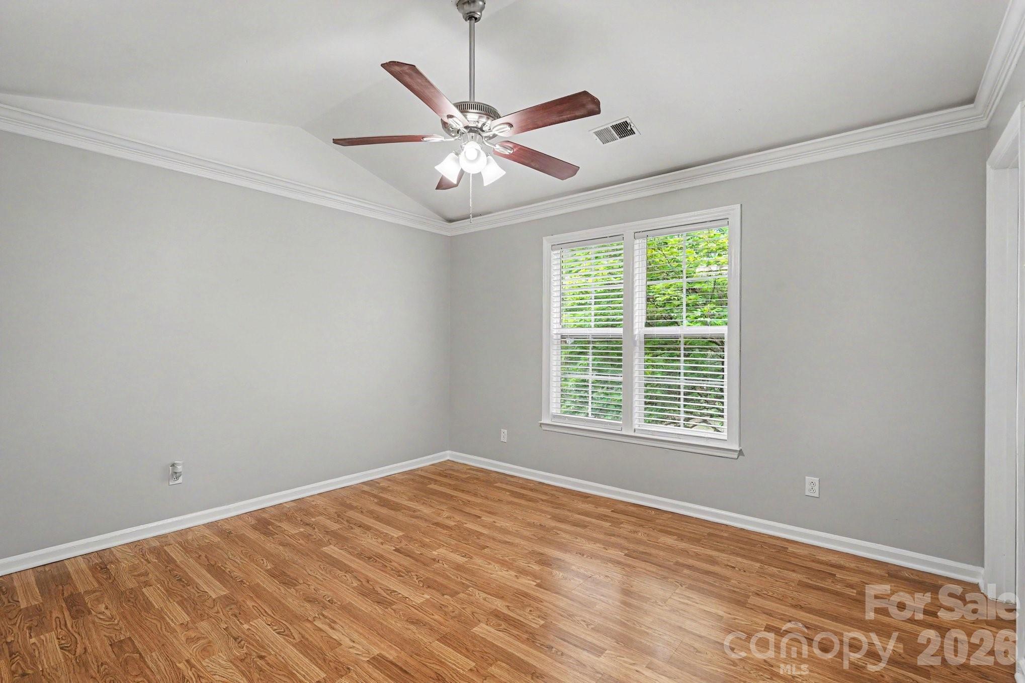 8904 Brown Oak Court Property Photo 10
