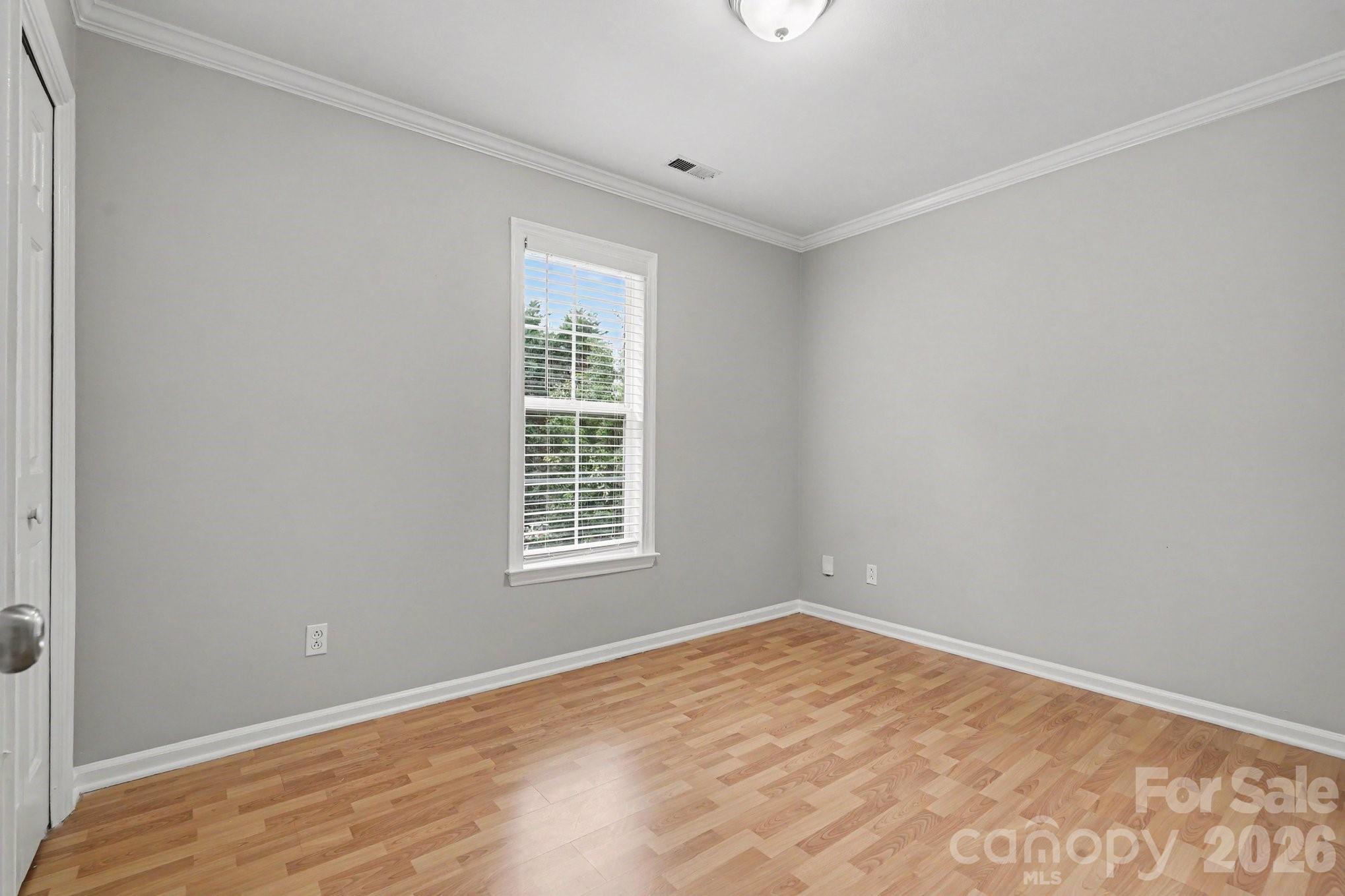 8904 Brown Oak Court Property Photo 12