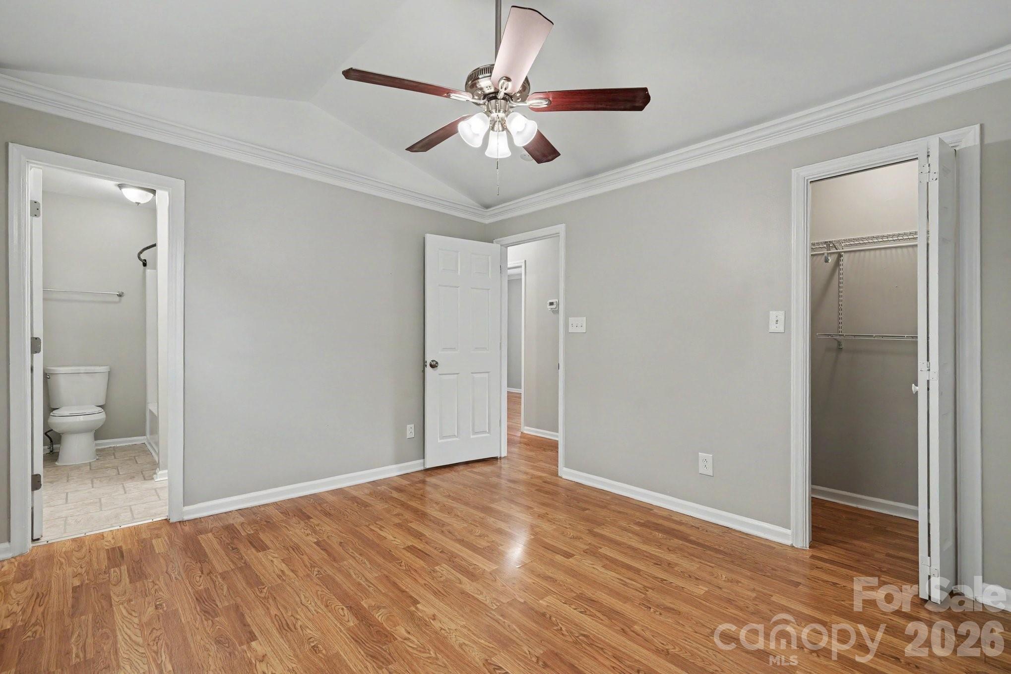 8904 Brown Oak Court Property Photo 16