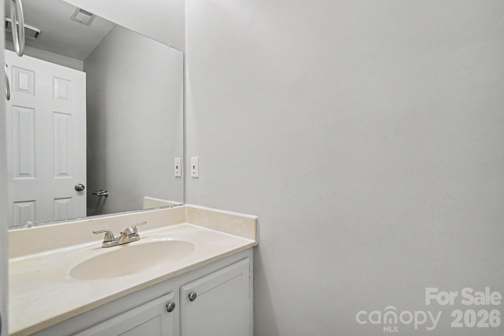 8904 Brown Oak Court Property Photo 19