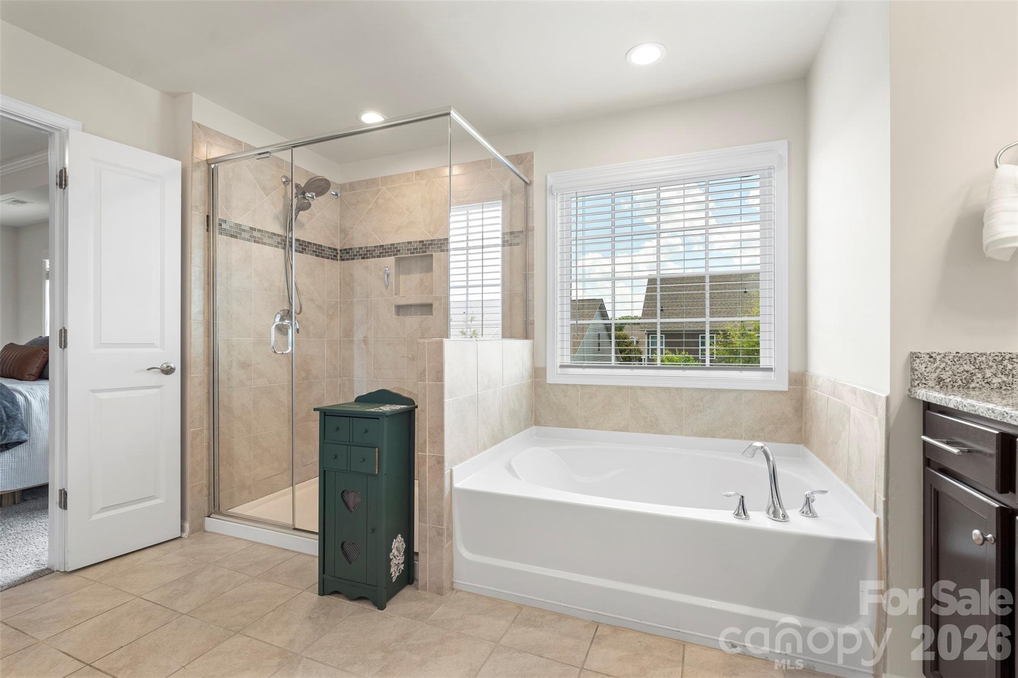 1016 Arbury Way Property Photo 27