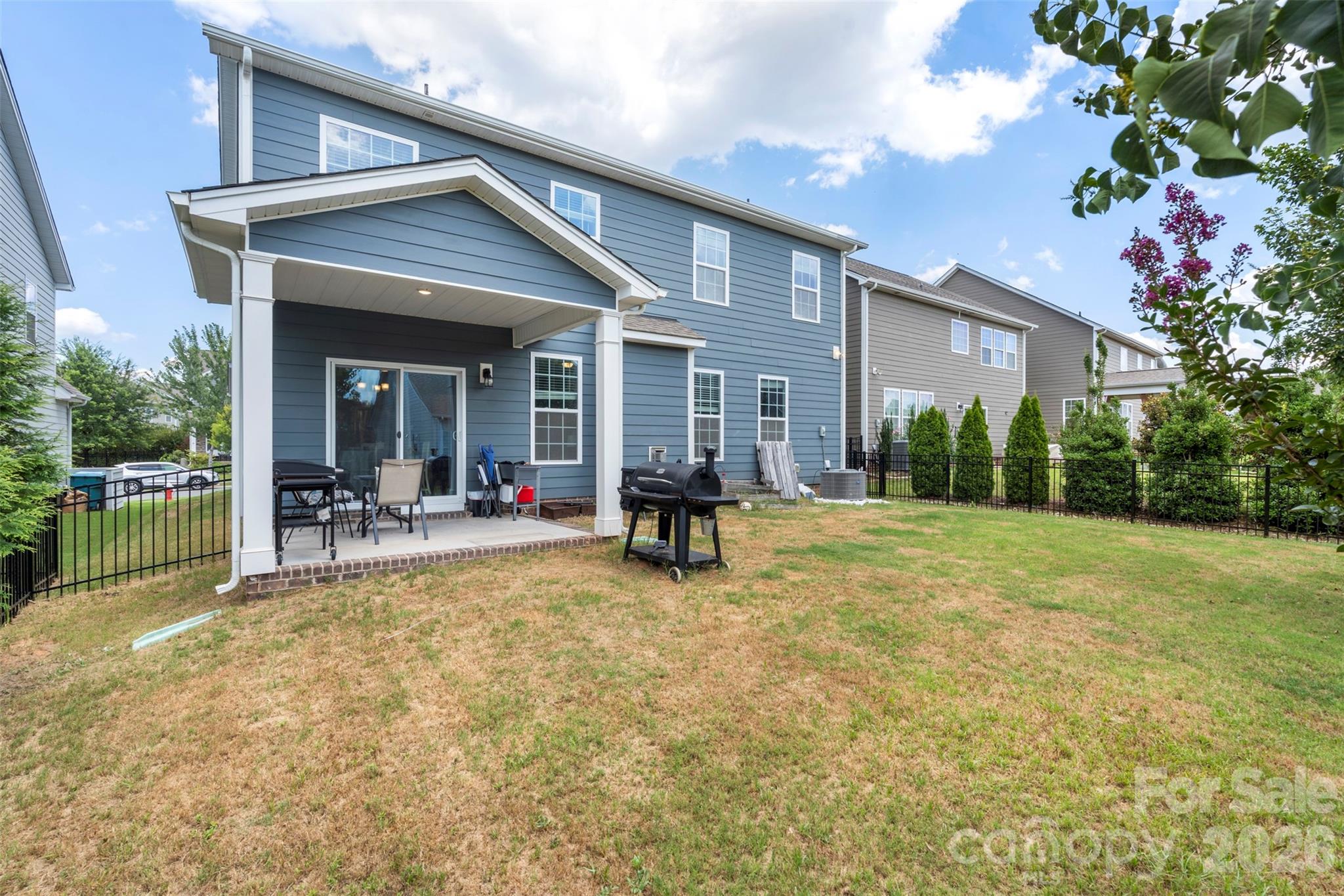 1016 Arbury Way Property Photo 36
