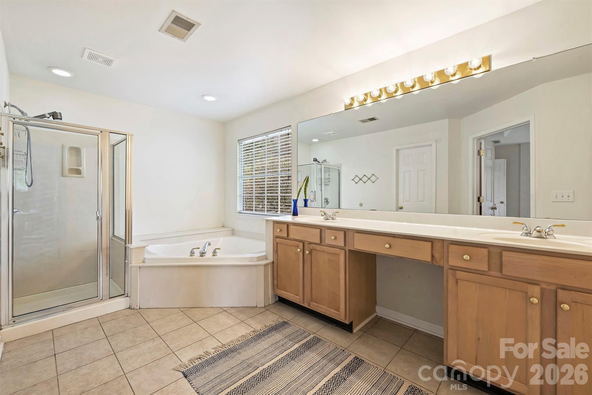 9318 Autumn Applause Drive Property Photo 29