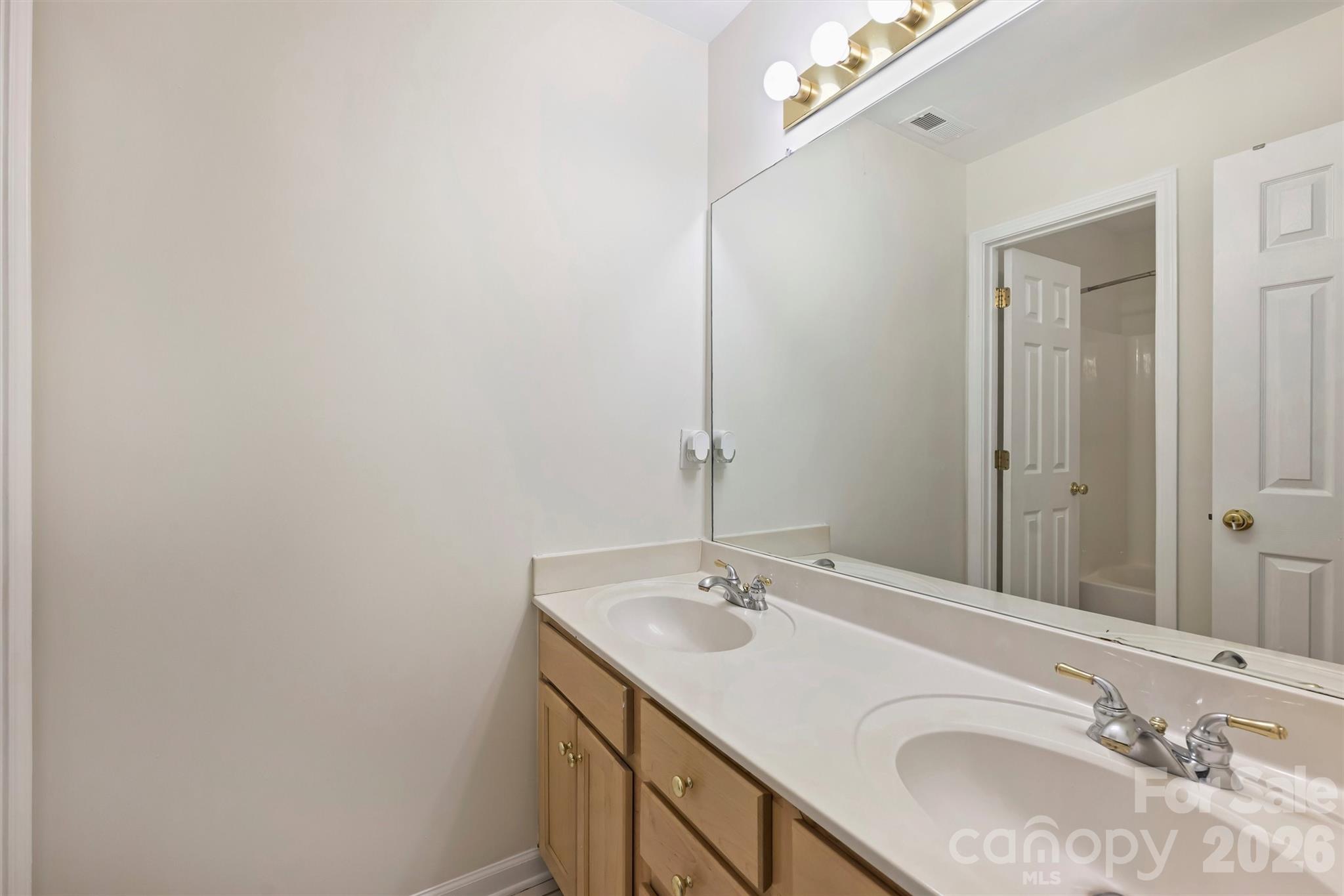 9318 Autumn Applause Drive Property Photo 34