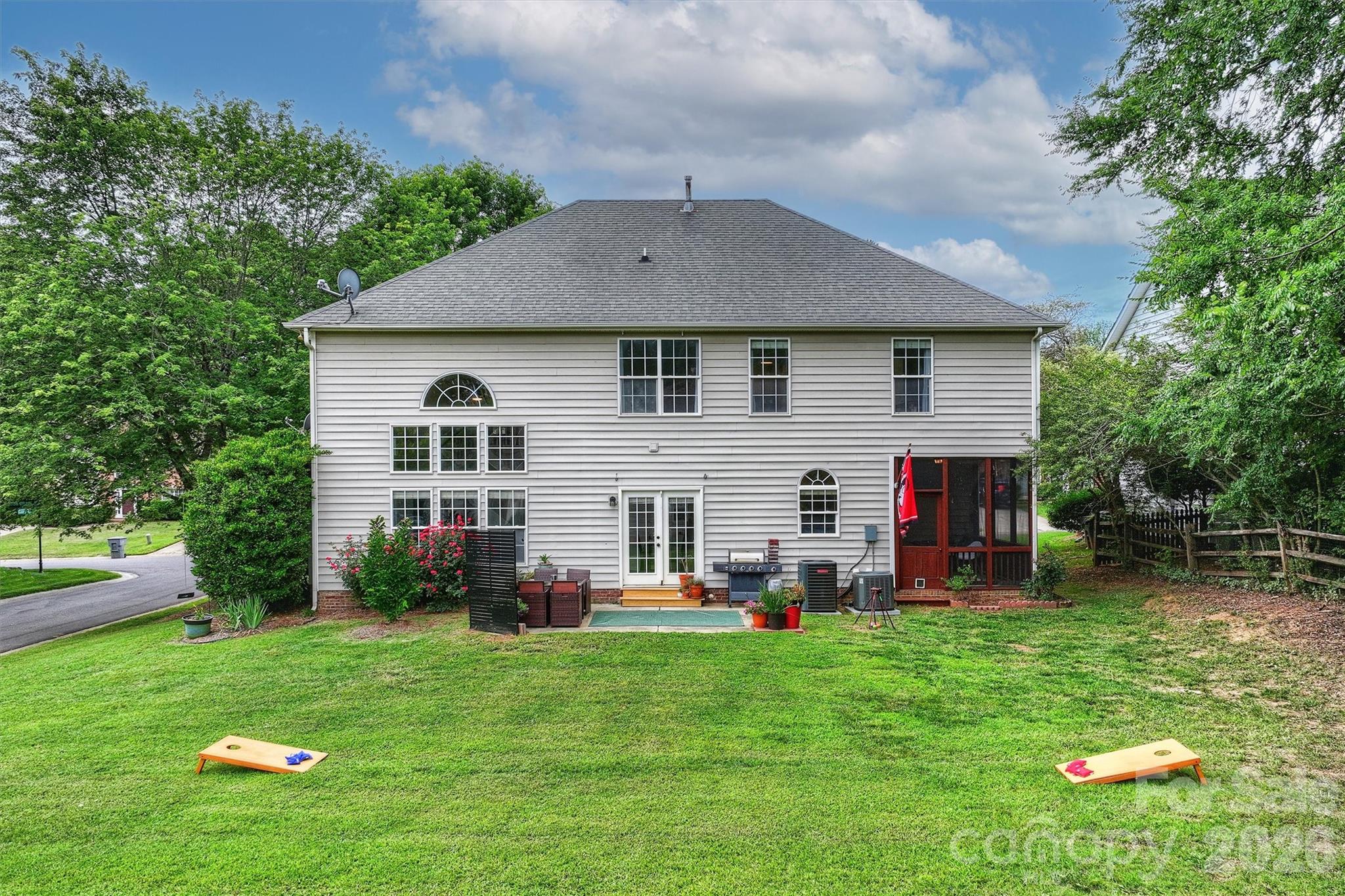 9318 Autumn Applause Drive Property Photo 42
