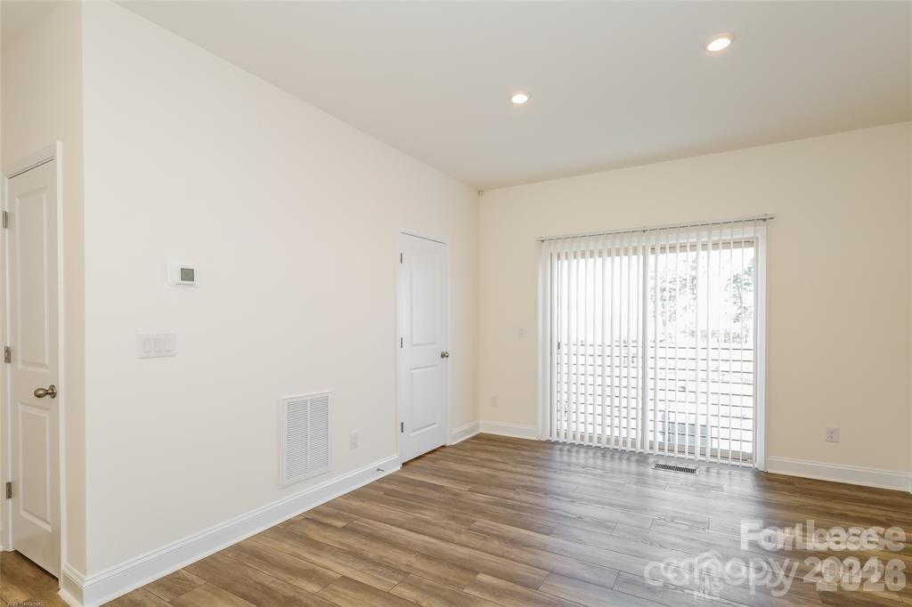 1005 S Mission Lane C2 Property Photo 9