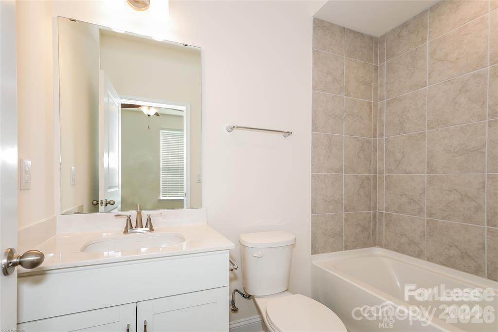 1005 S Mission Lane C2 Property Photo 12