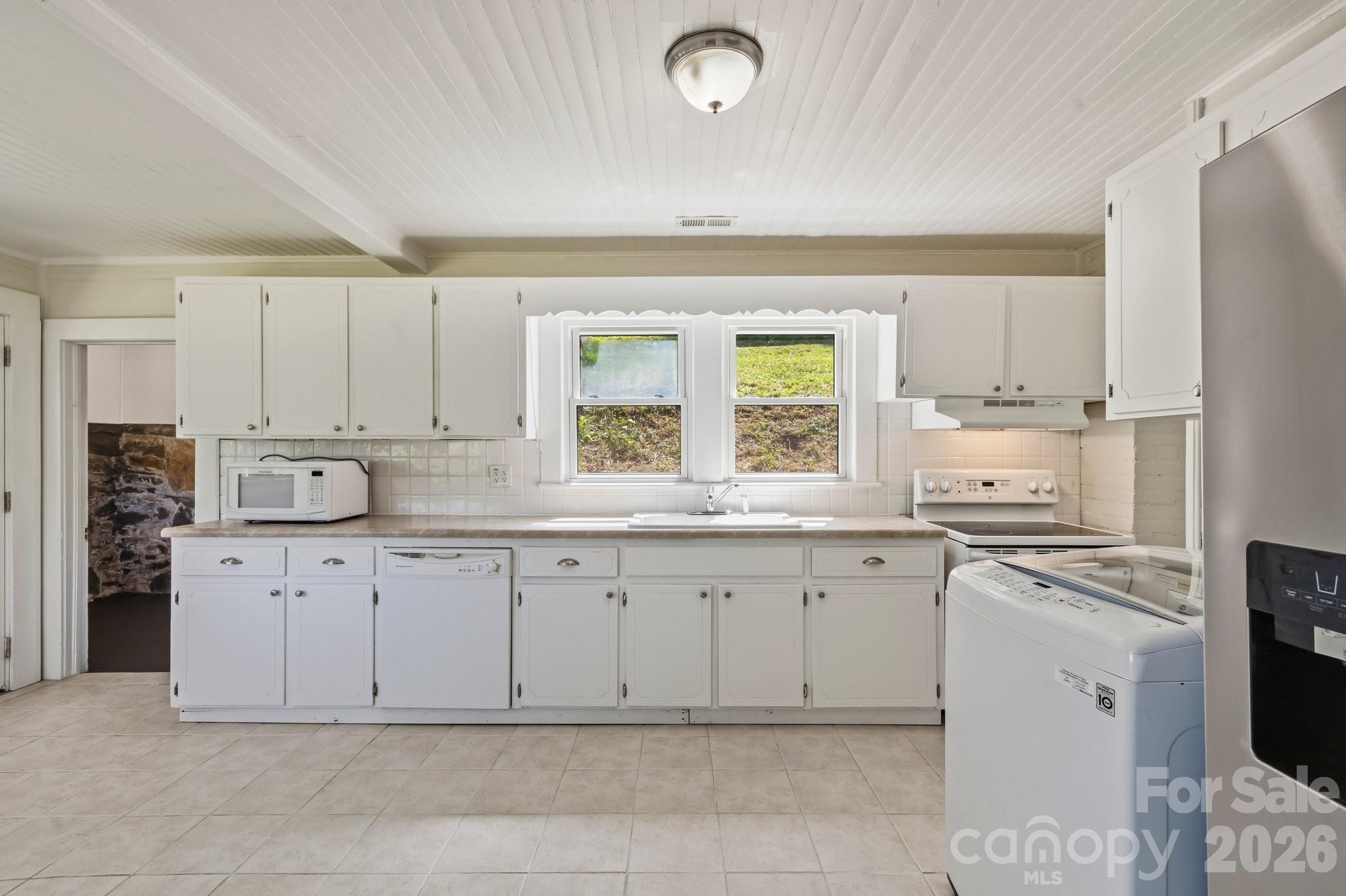 441 Main Street Property Photo 10