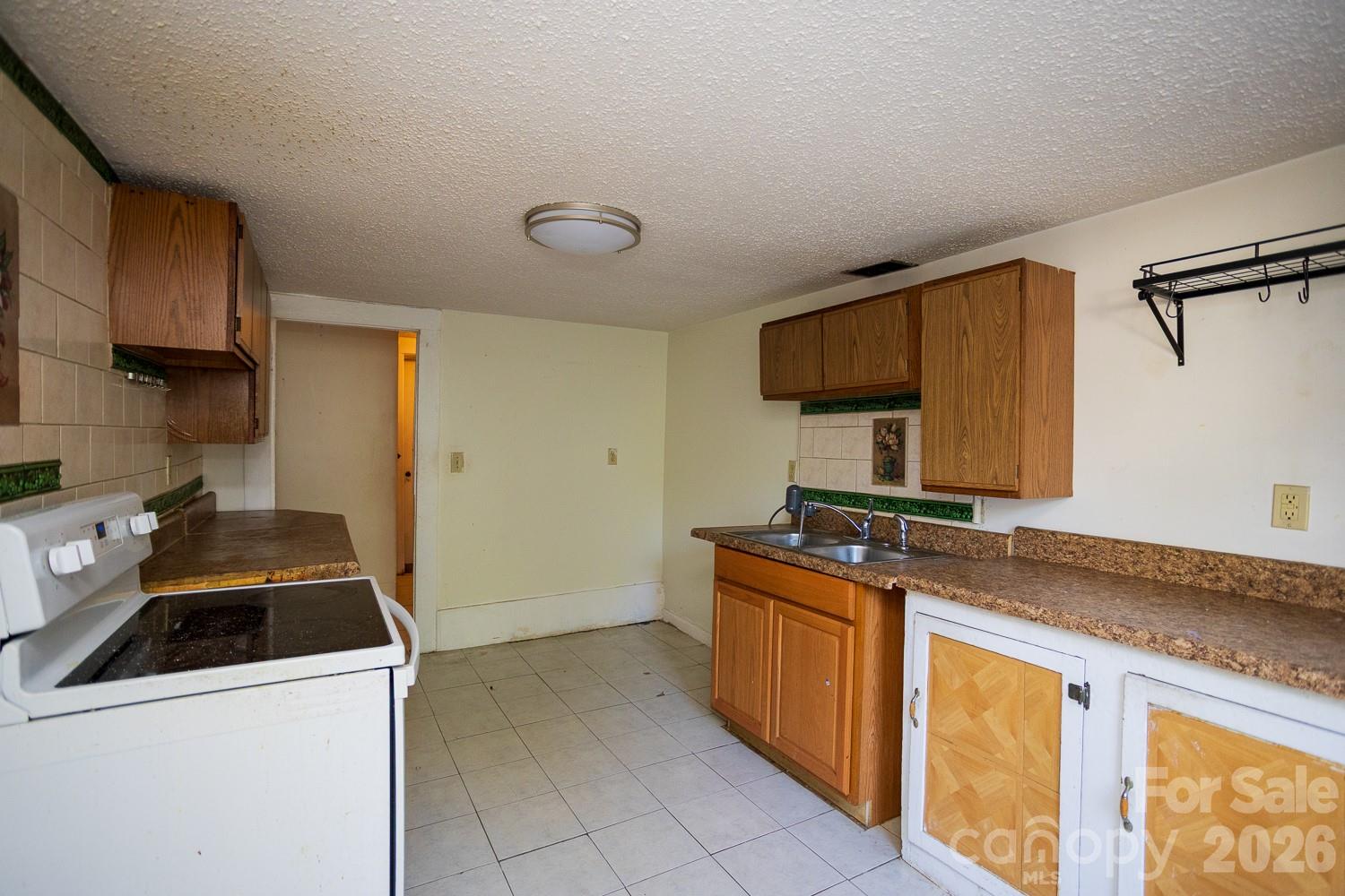 91 Clingman Avenue Property Photo 17
