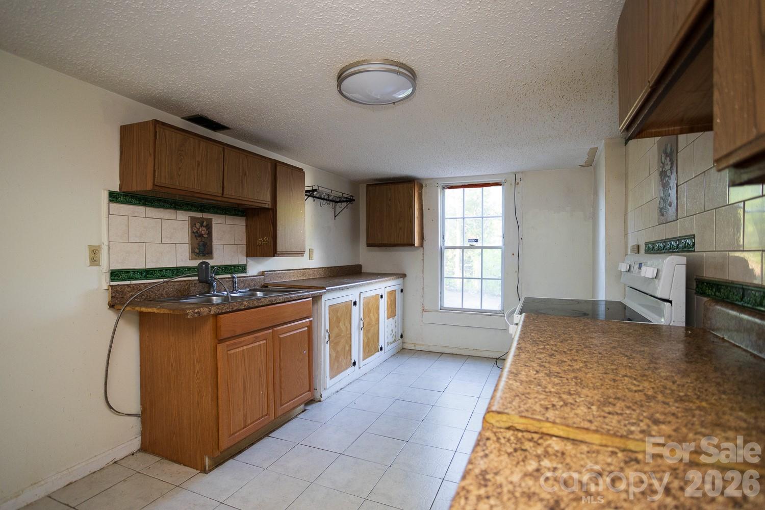 91 Clingman Avenue Property Photo 18