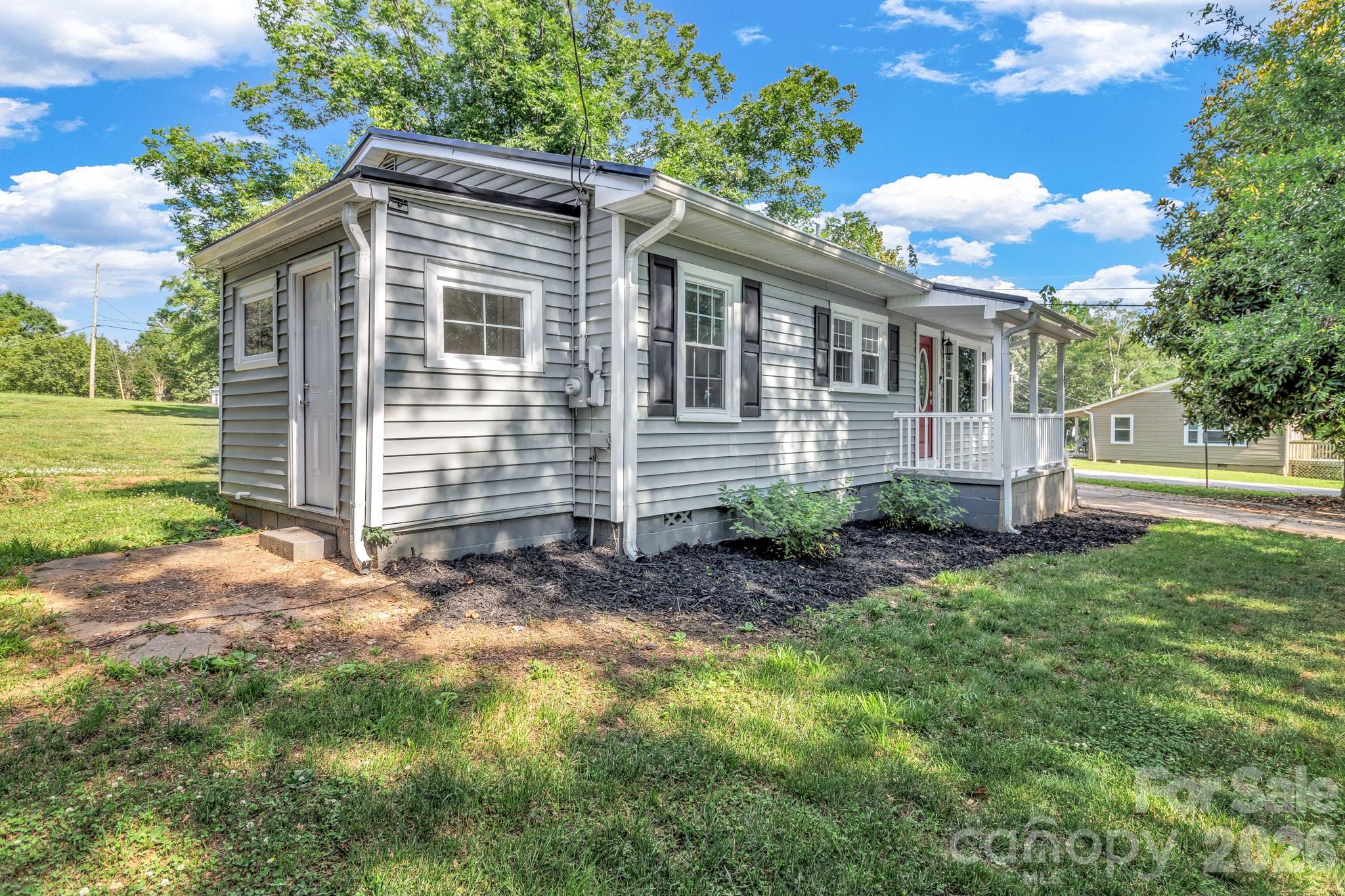 137 J E Morrow Street Property Photo 4