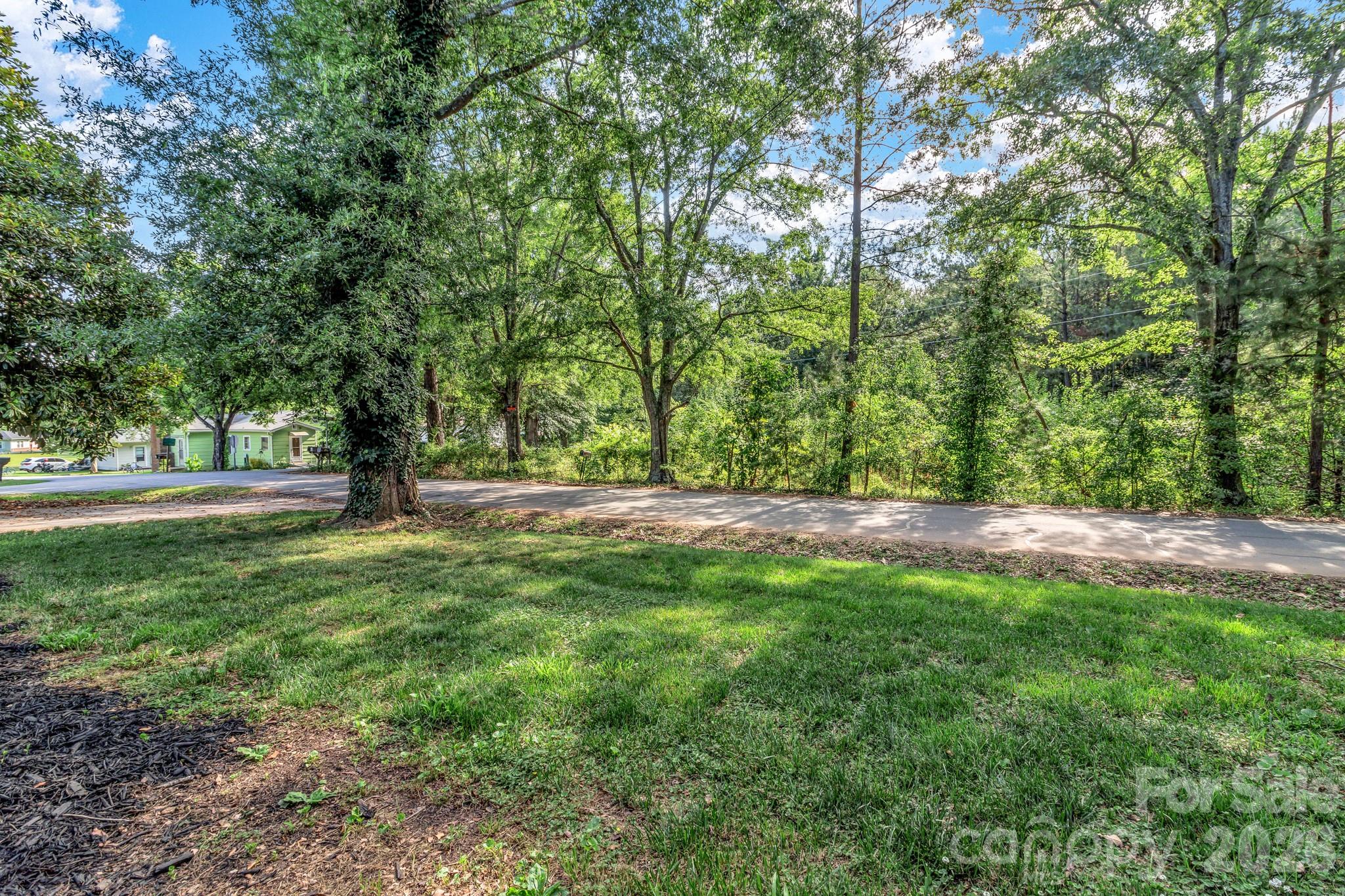 137 J E Morrow Street Property Photo 9