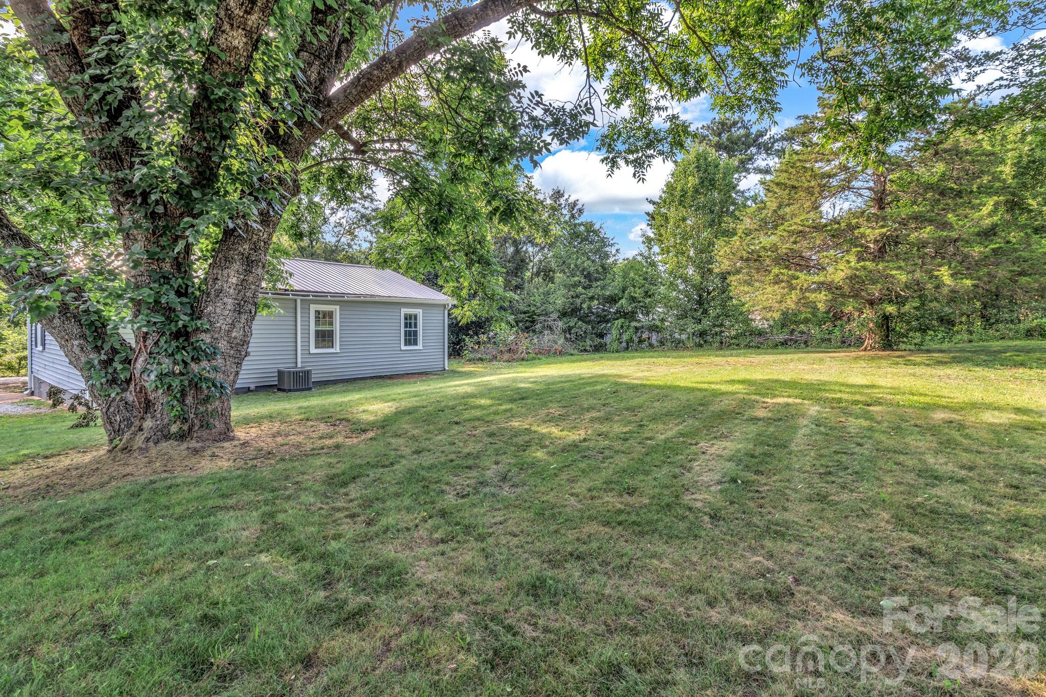 137 J E Morrow Street Property Photo 11