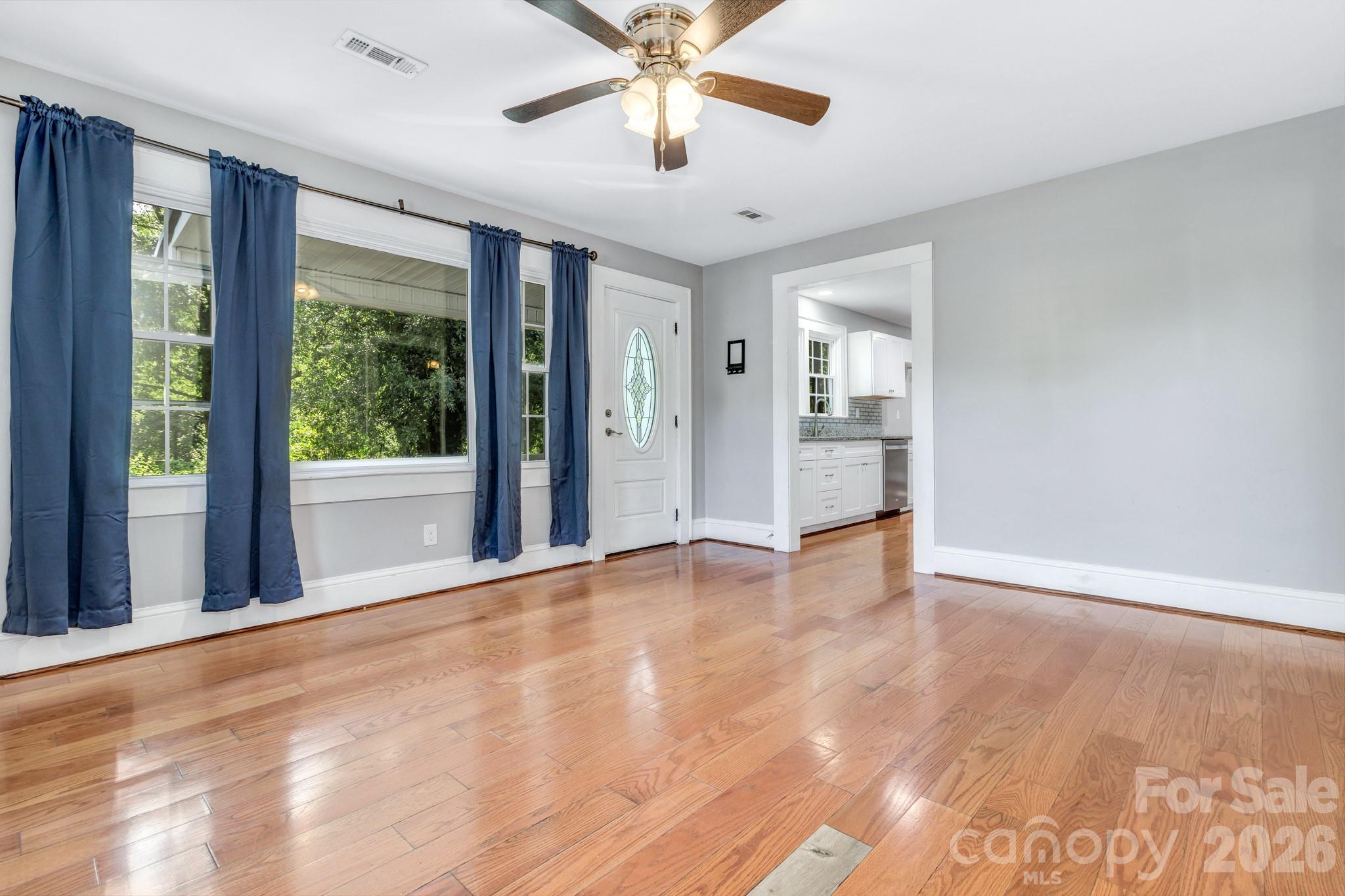 137 J E Morrow Street Property Photo 18