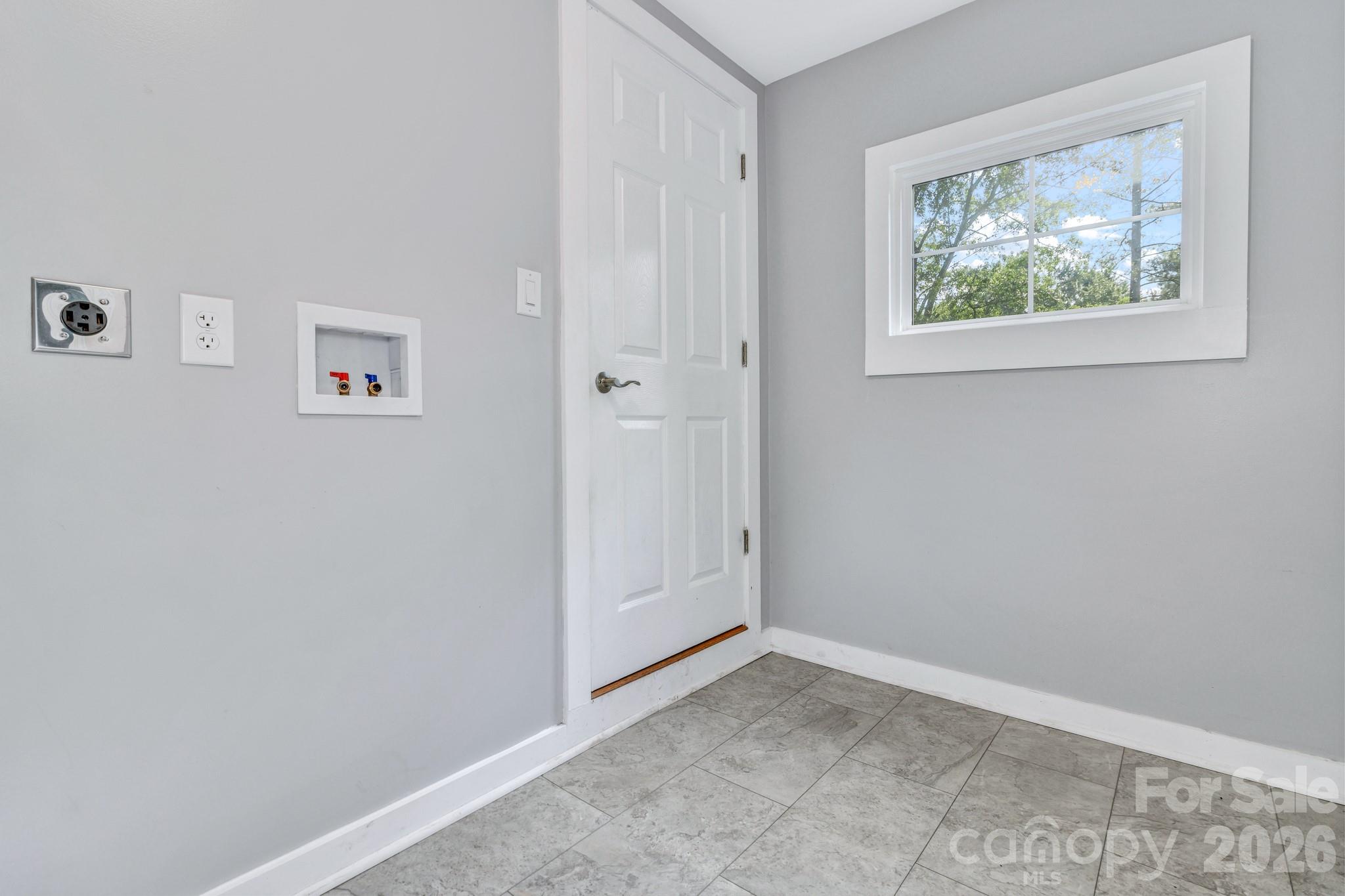 137 J E Morrow Street Property Photo 28